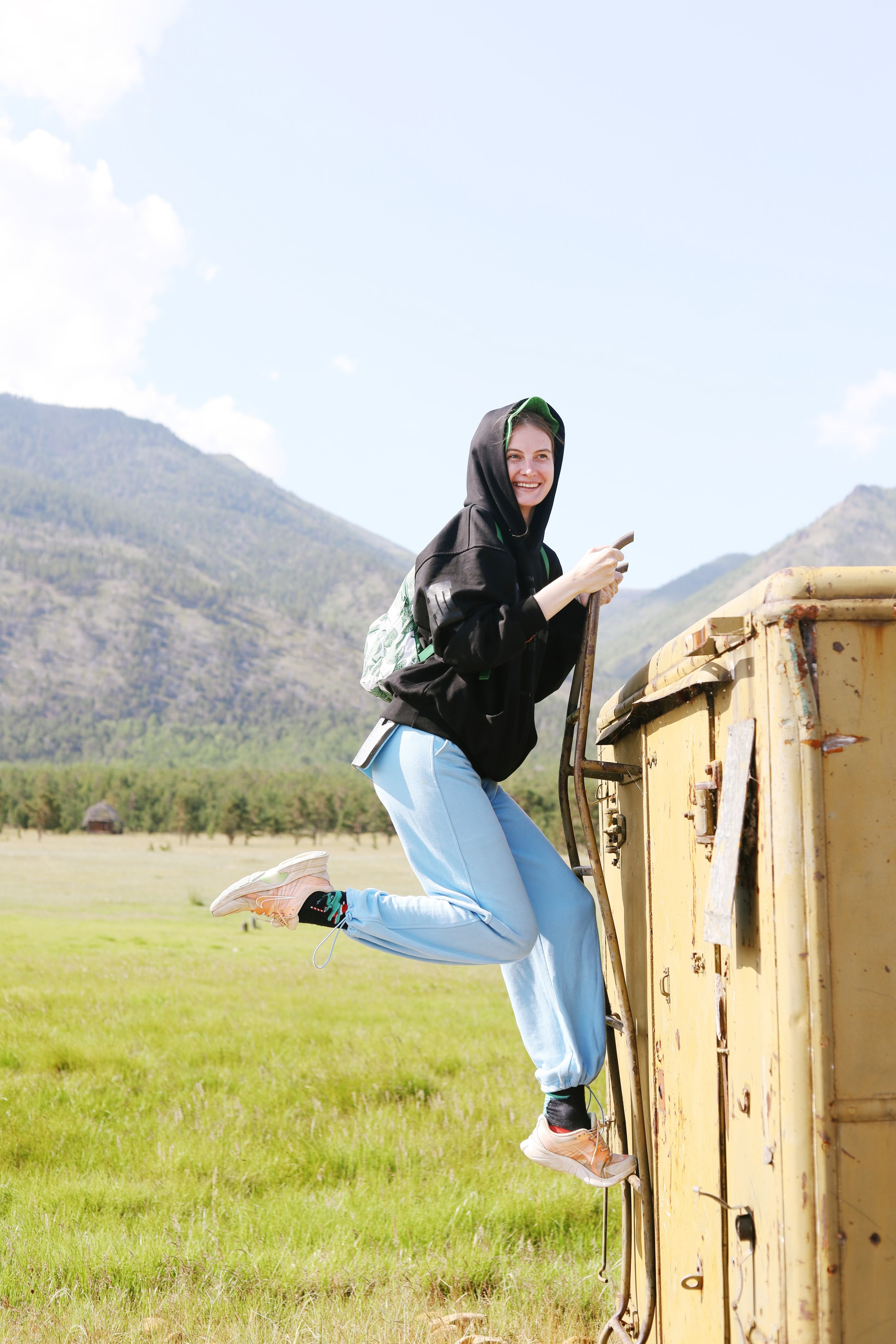 Лето 2024 / палатки. 1642 — первый лагерь для взрослых на Байкале