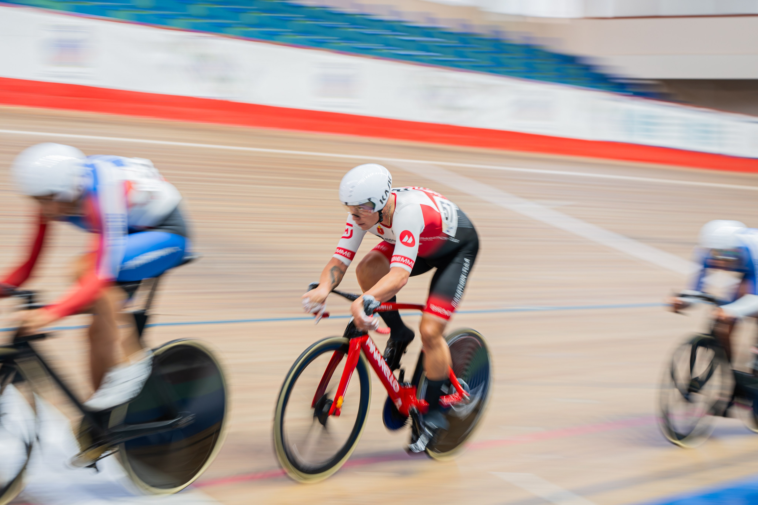 Спортивный и не только фотограф в Санкт-Петербурге- Артём Золотарёв