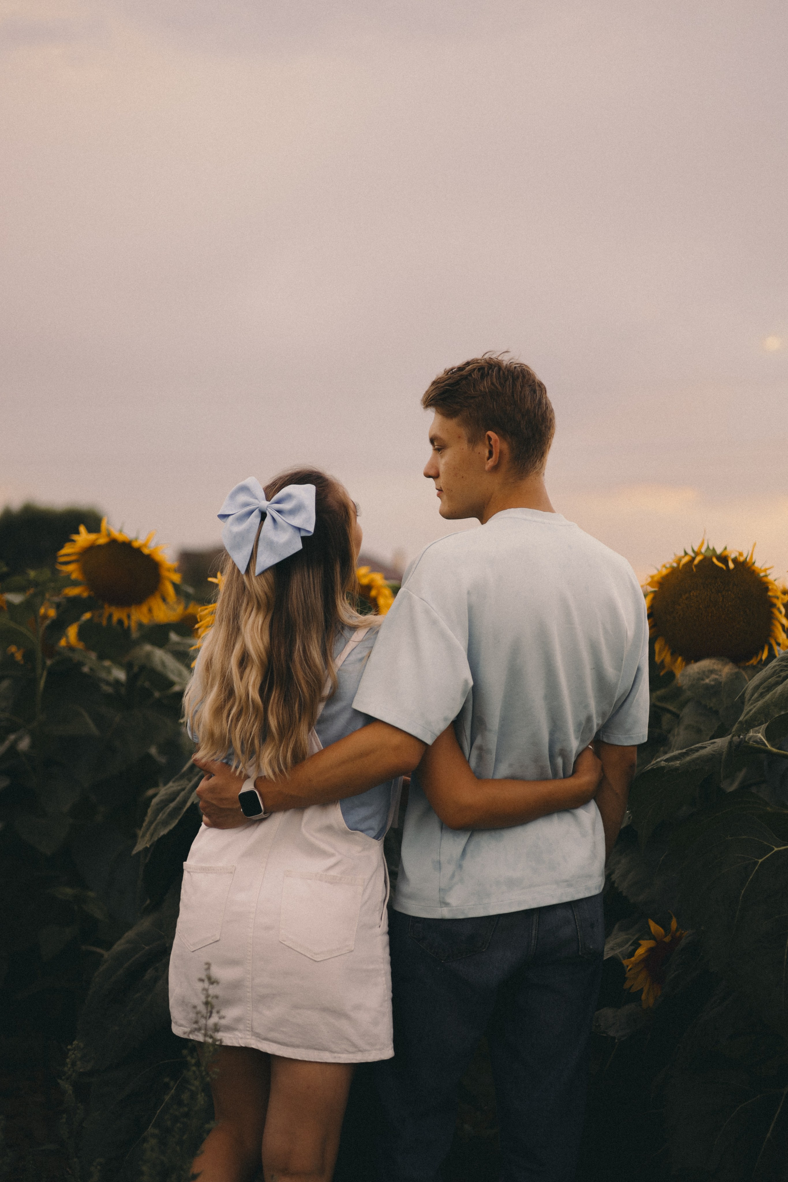 Михаил и Валерия | Подсолнухи. Фотограф Мария Лаенко