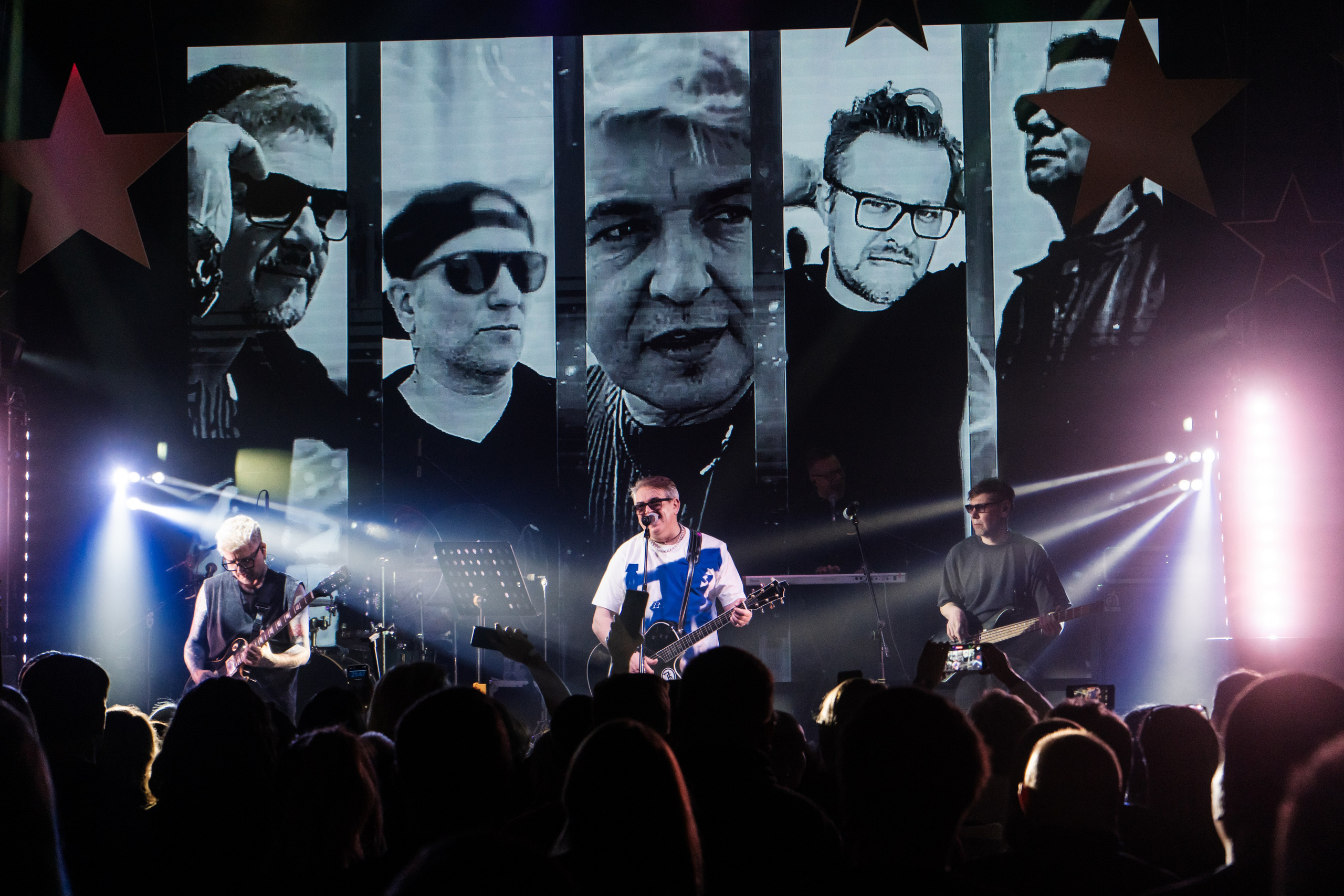 Иван Демьян и группа «7Б». Фотограф Полина Шаленкова. Серпухов