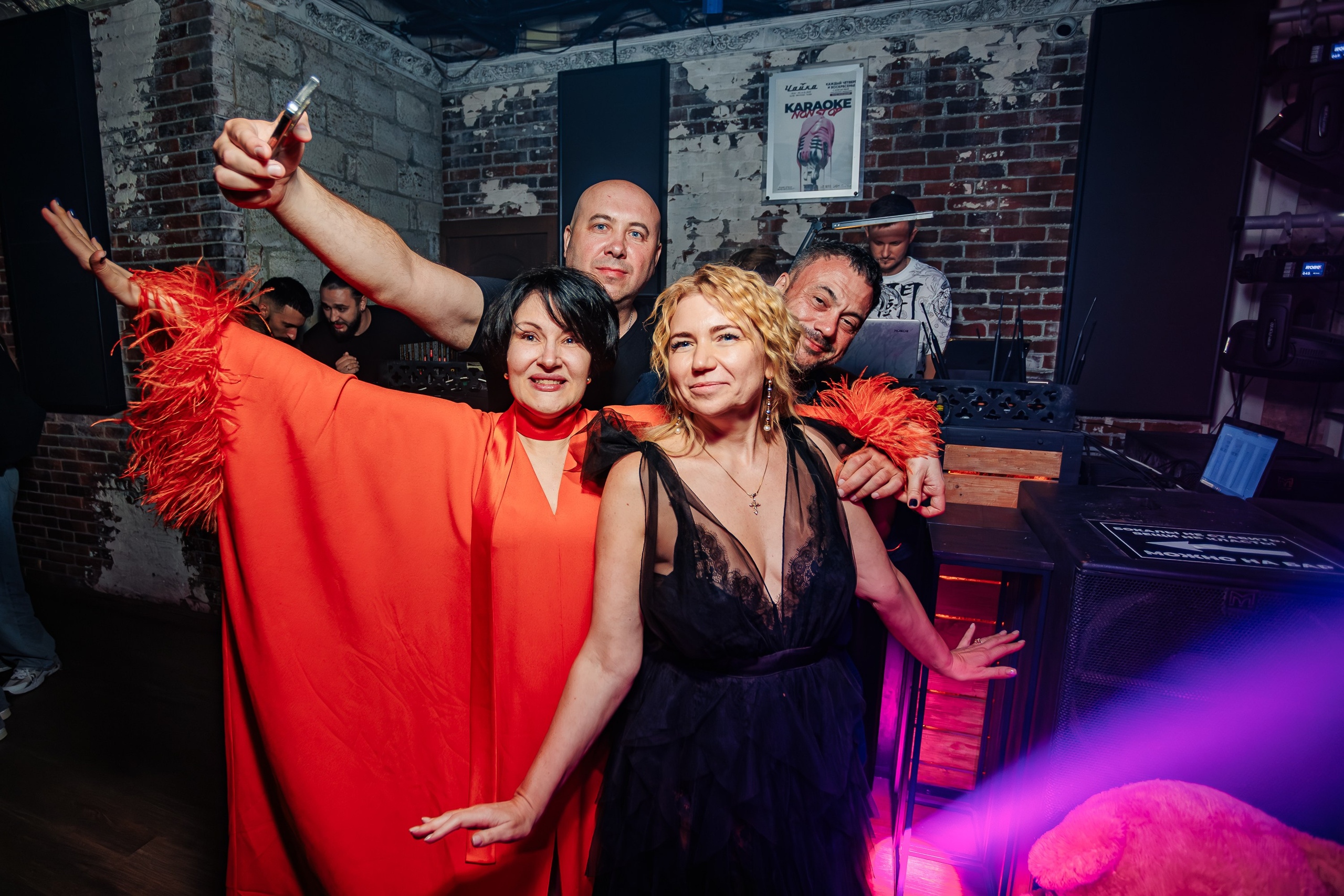 «Митя Фомин"_Чайка на пляже_Ялта_28.06.2025 г. Аминов Руслан | Фотограф