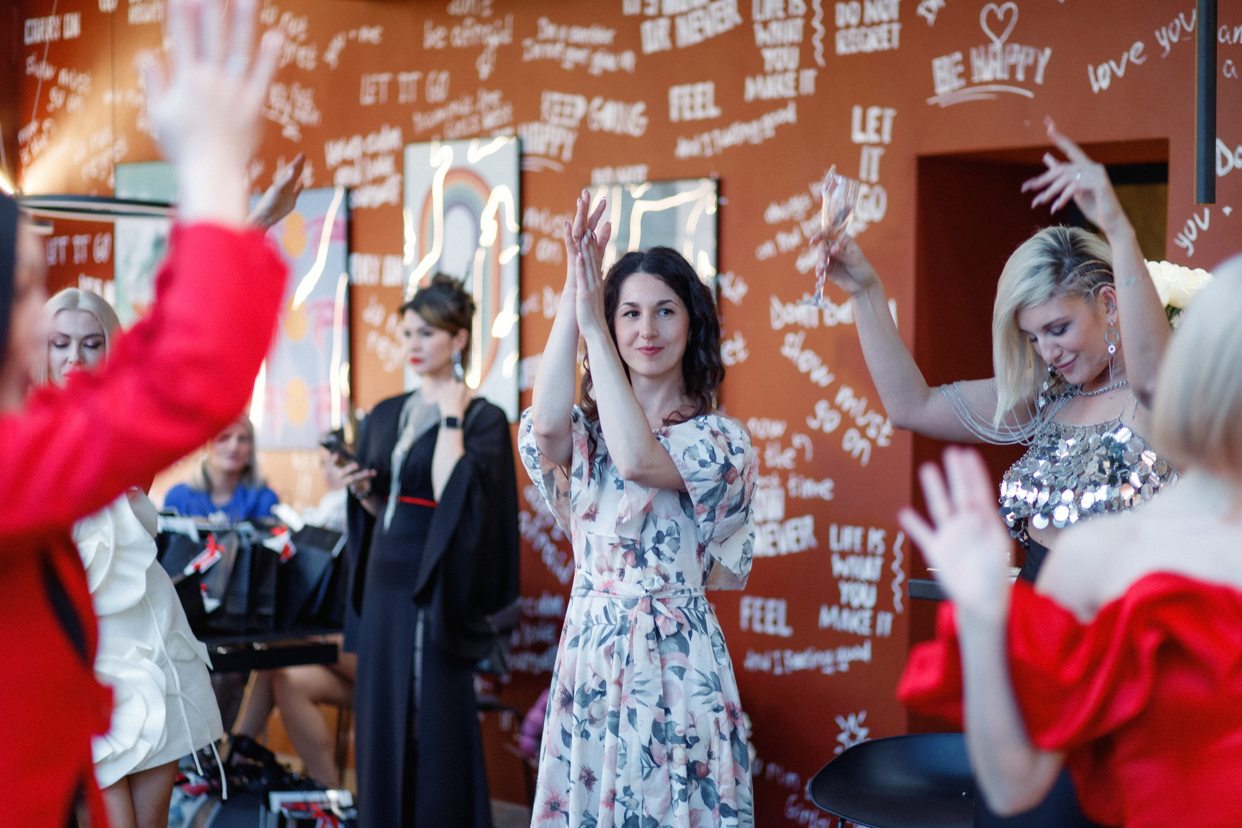 QUEEN KHV [12 ЛЕТ]. СВОИ. ФОТООТЧЕТЫ-СОБЫТИЯ-МЕСТА