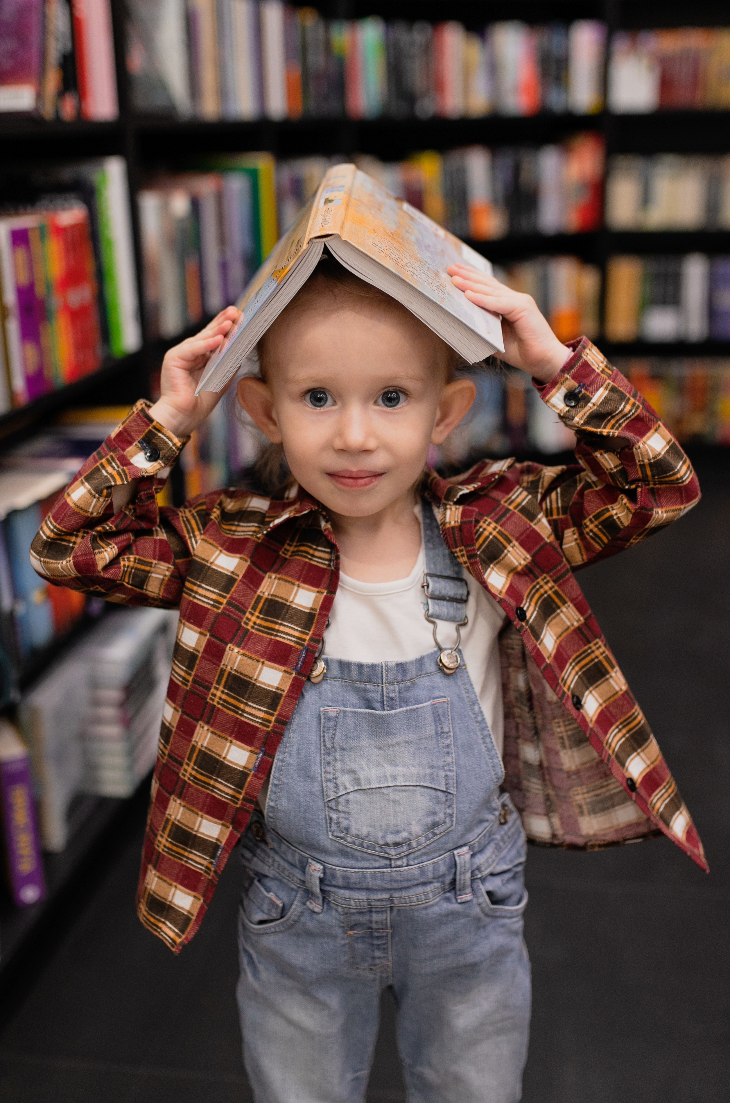 Библиотека. Фотограф в Иркутске Тома Кабанова