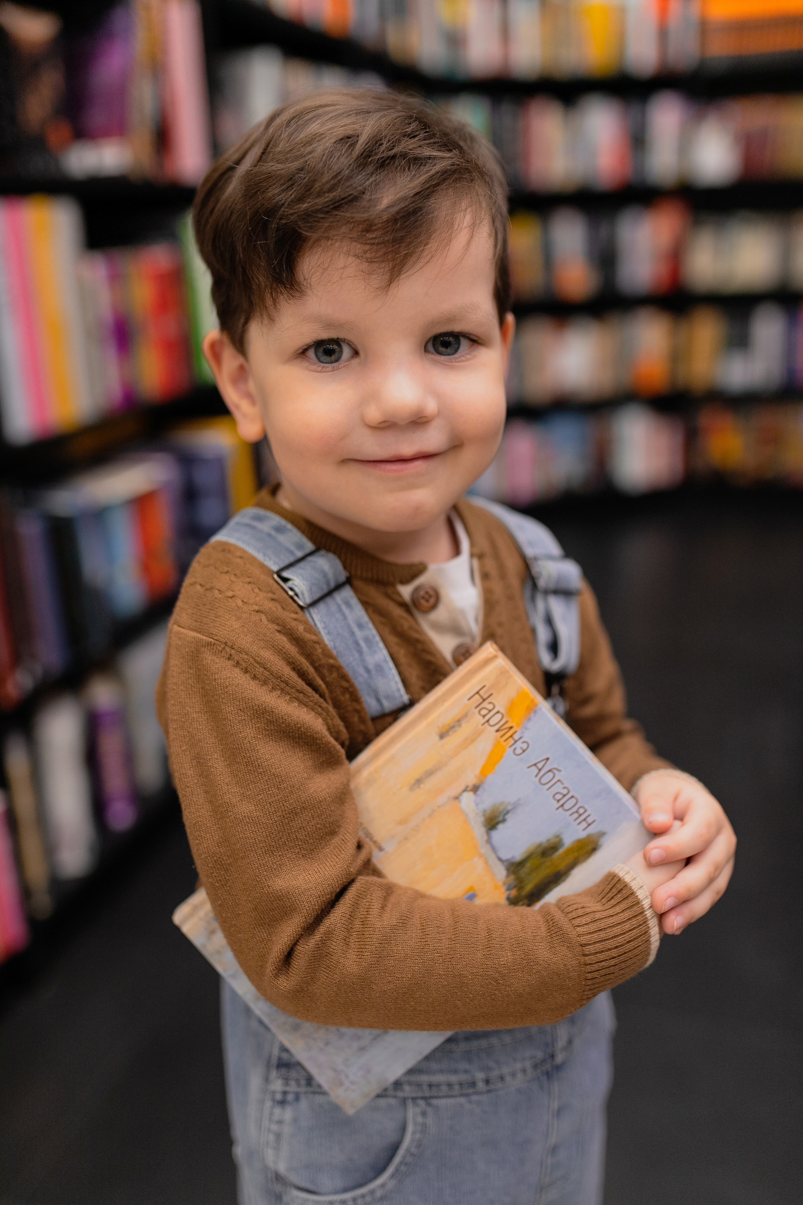 Библиотека. Фотограф в Иркутске Тома Кабанова