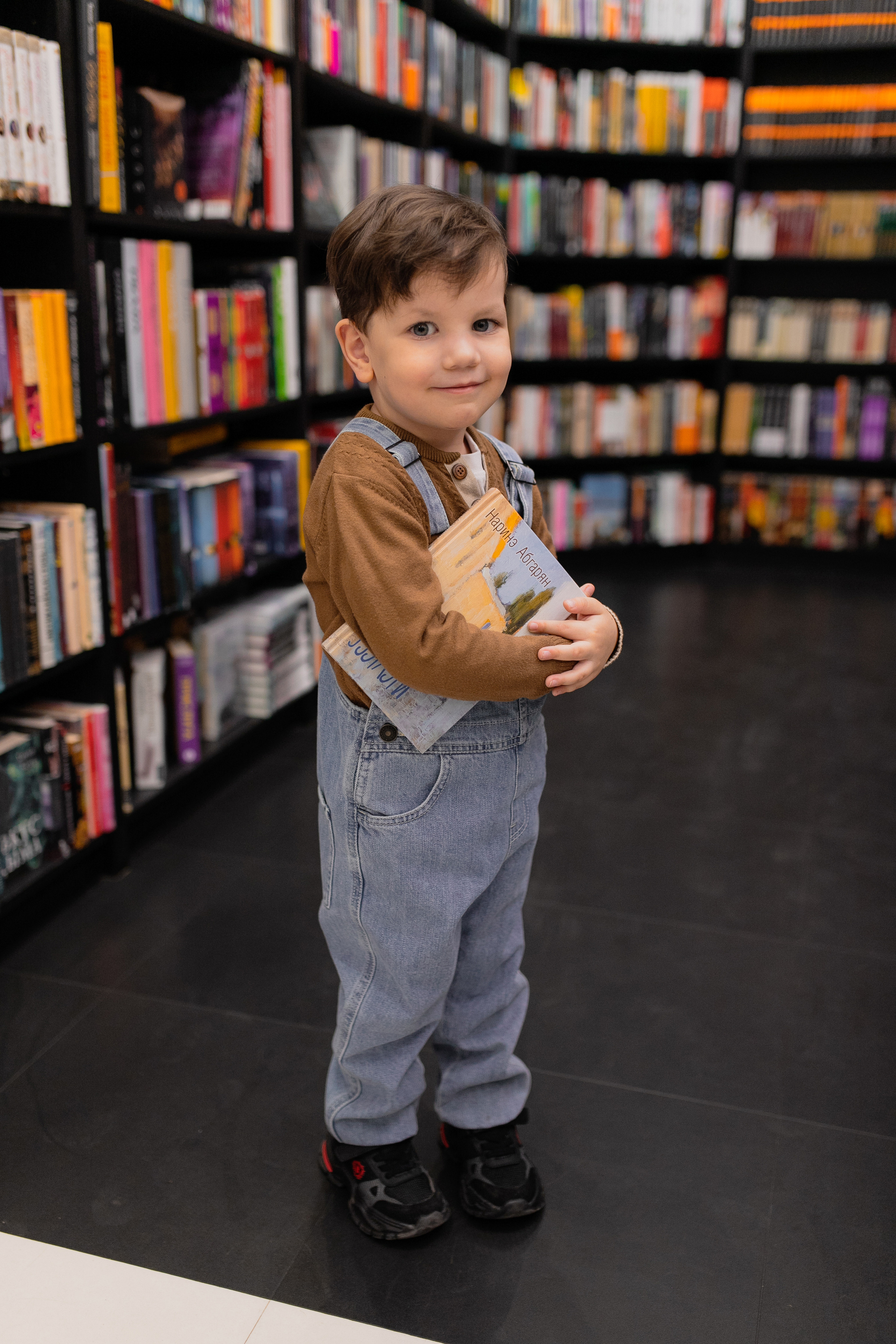 Библиотека. Фотограф в Иркутске Тома Кабанова