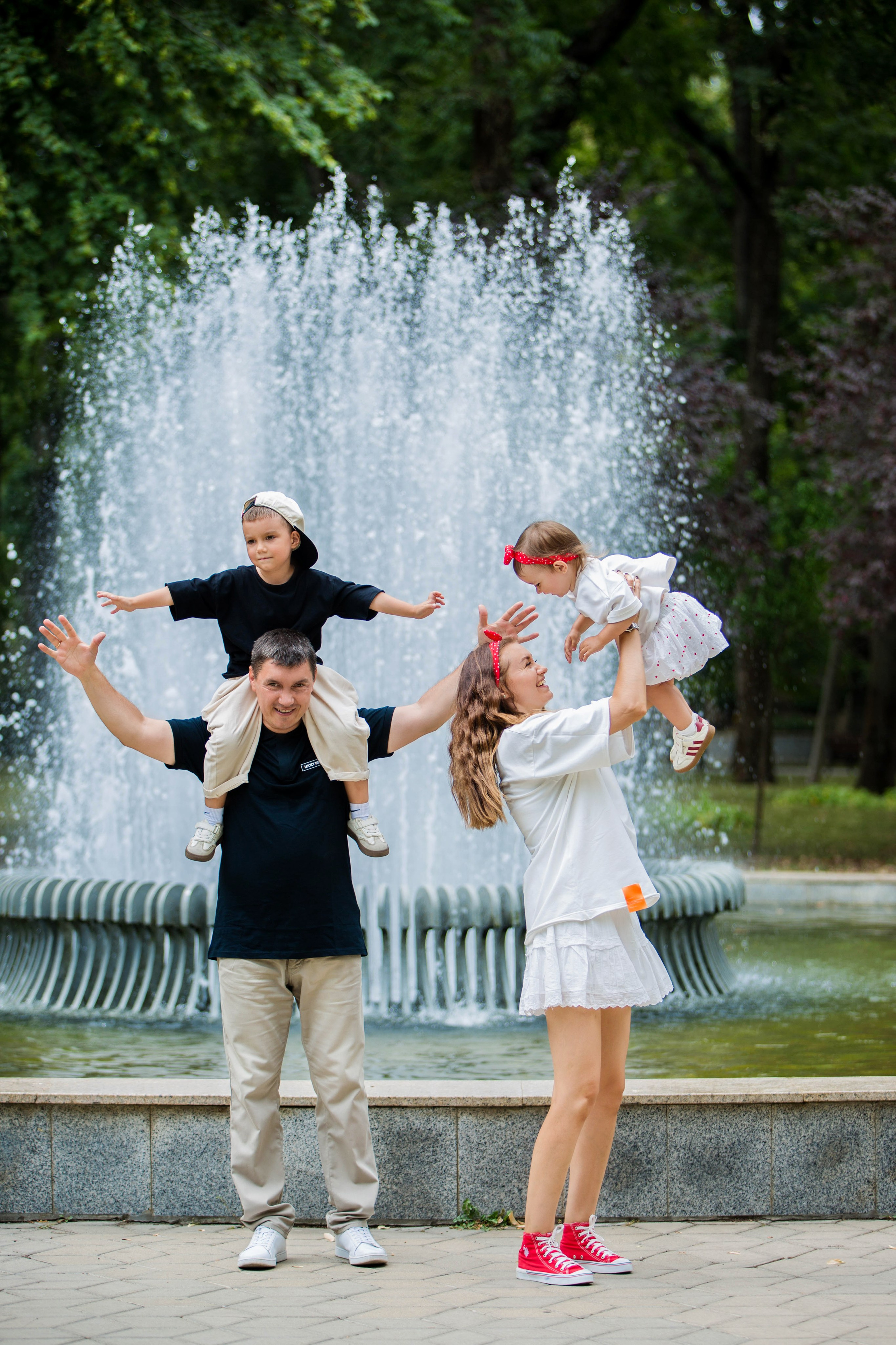 Прогулка в Городском парке Краснодар. Свадебный семейный и детский фотограф в Краснодаре Карина Федоровская