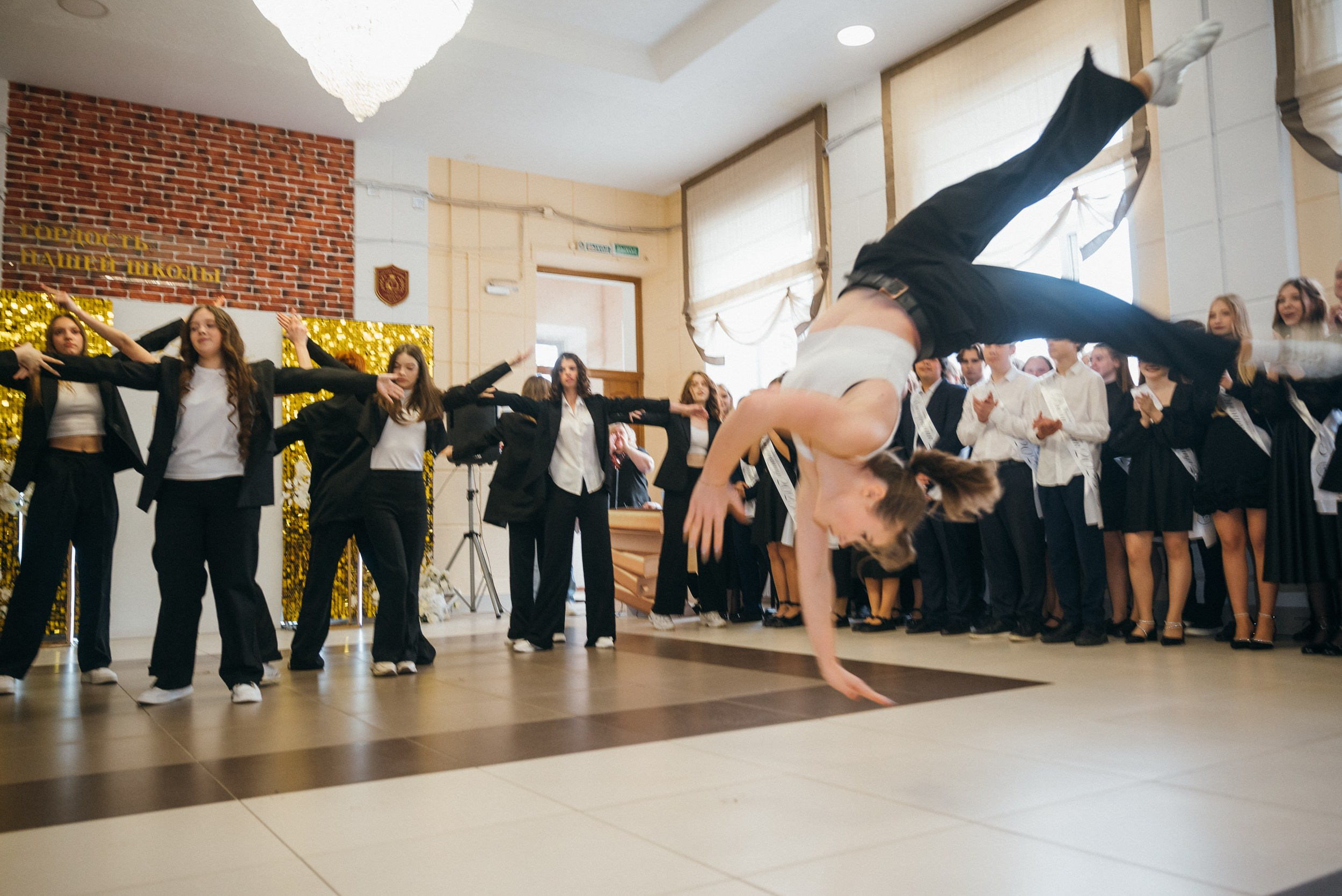 Последний звонок. 9 классы. 30 гимназия. Иваново. Семейный фотограф на крещение, венчание в Иваново Галина Скурихина