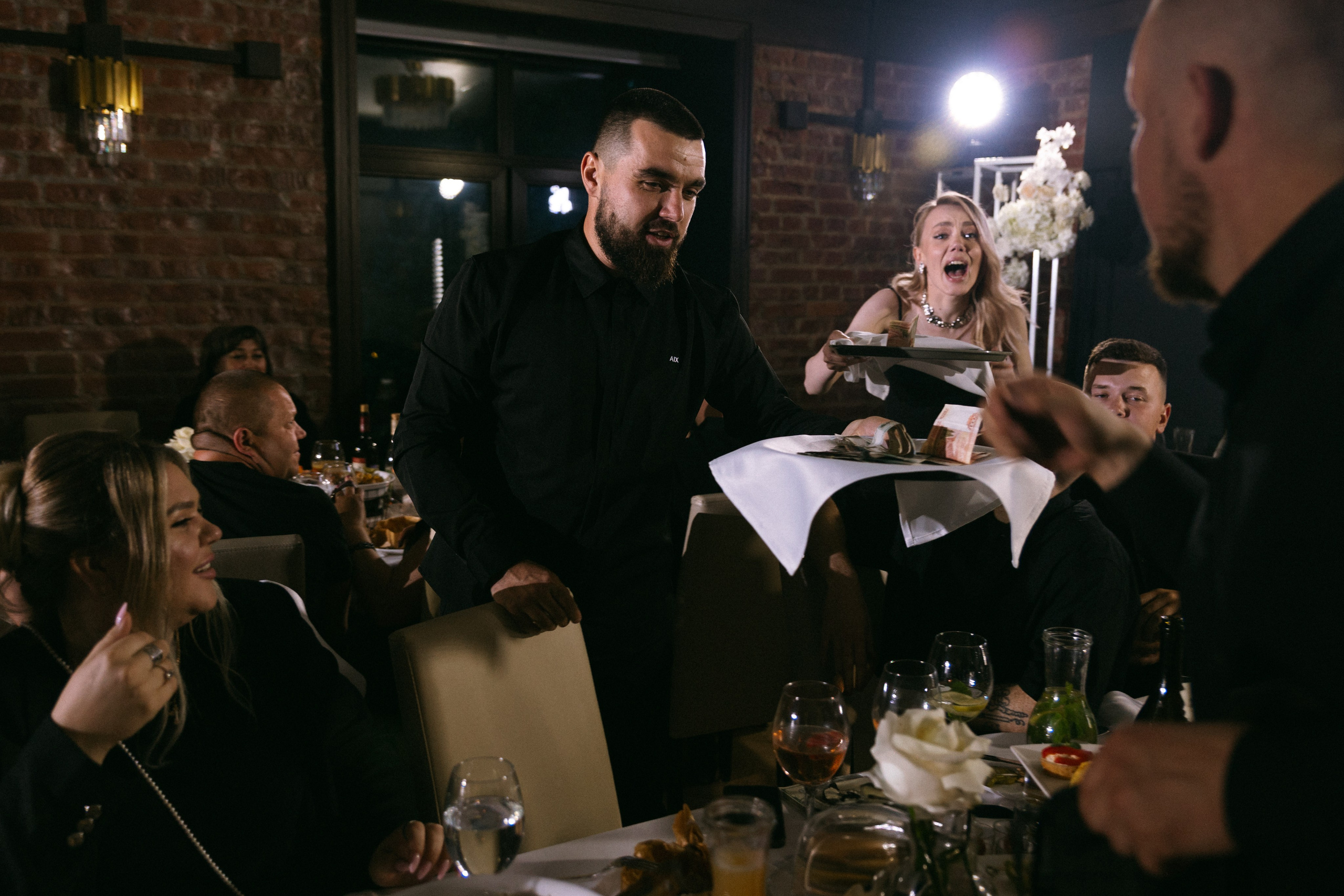 Влюбленные взгляды. Свадебный фотограф Кемерово Томск Новосибирск