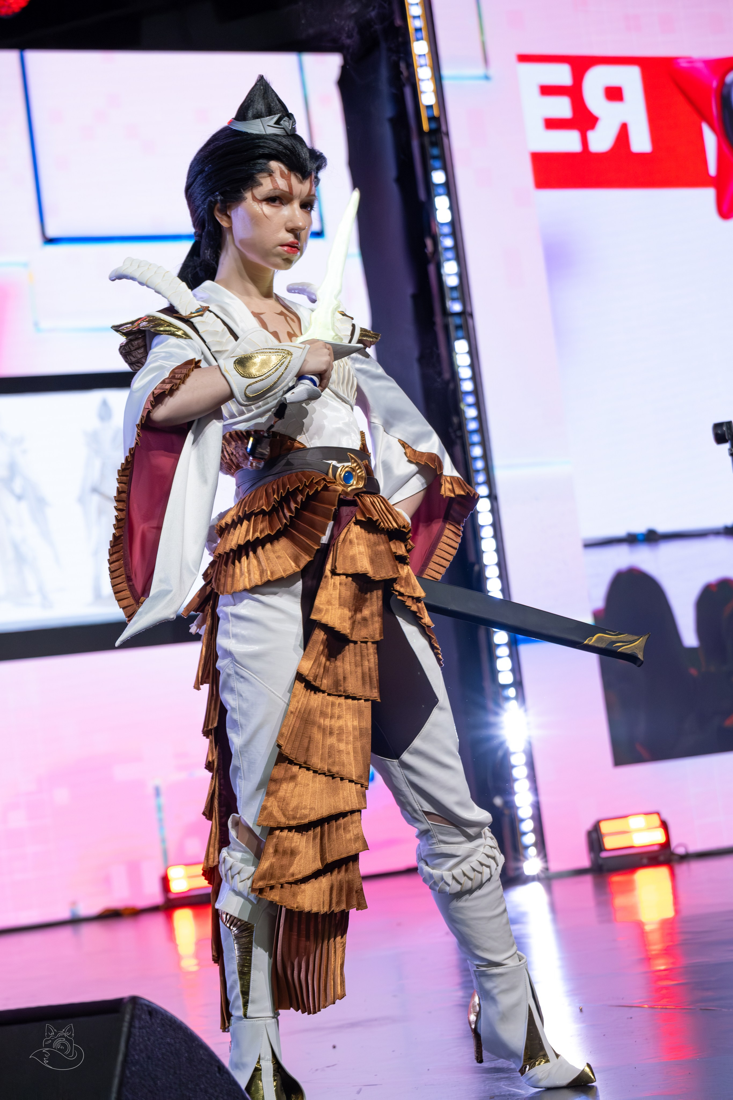 Сцена РЭД ЭКСПО 2024. Косплей фотограф