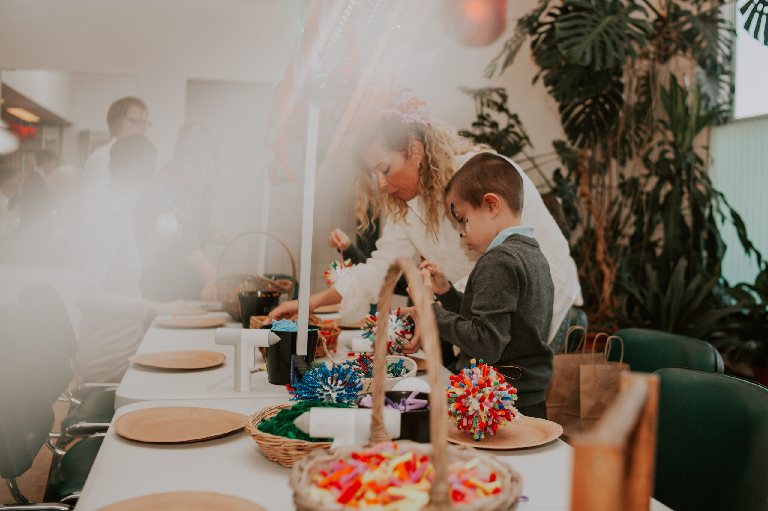 Мастер-класс от Мастерской Наташи Ой на фестивале для детей с ОВЗ «Шире круг». Семейный фотограф во Всеволожске и Санкт-Петербурге Юлия Капустина