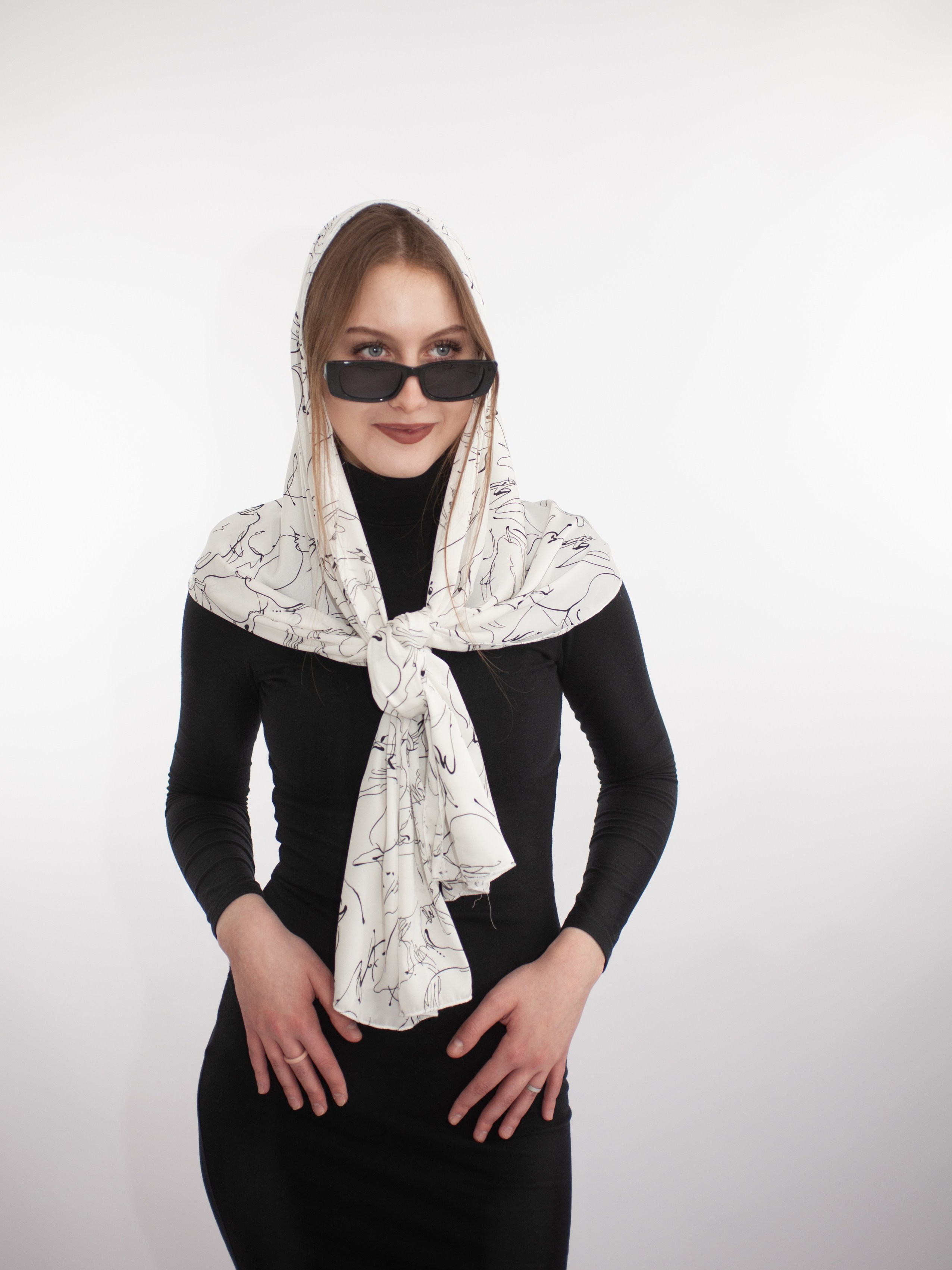 Фото на моделях. Предметный фотограф для маркетплейсов в Раменском