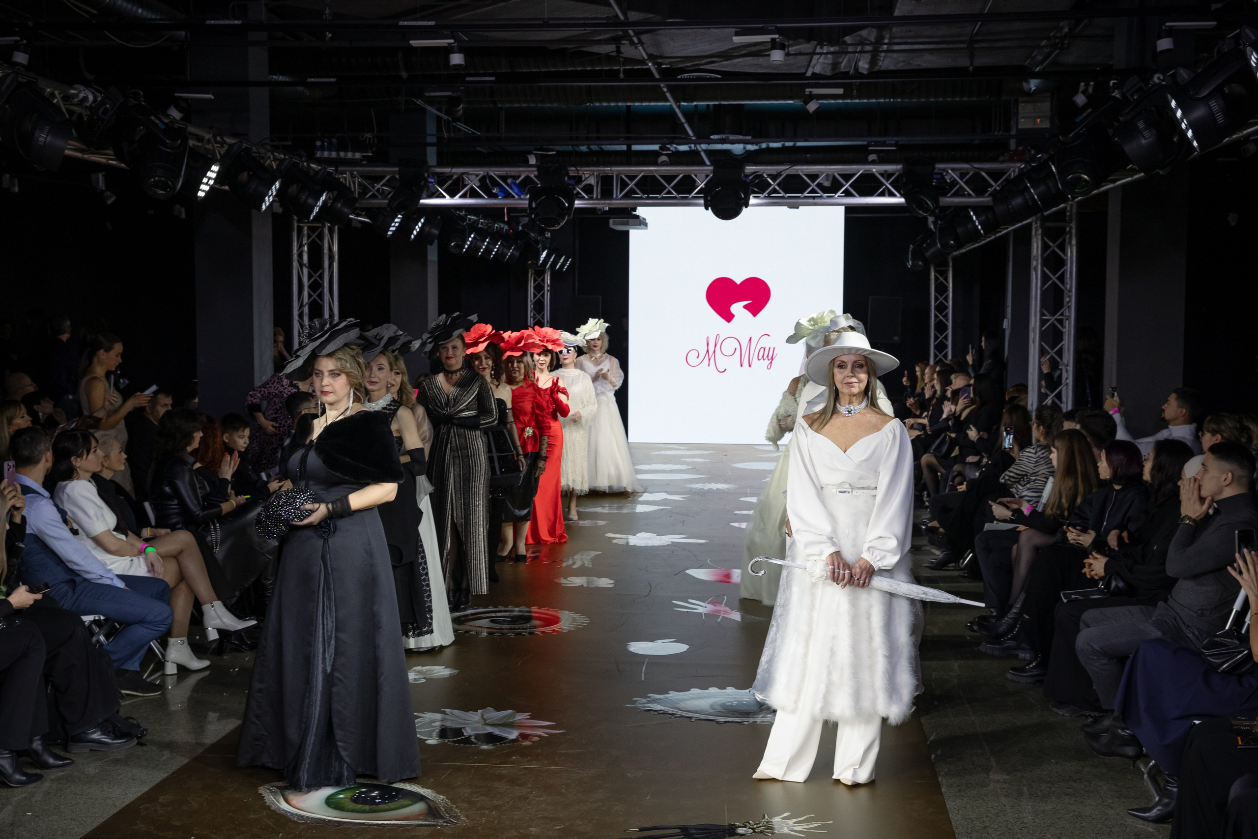 Подиум Показа | Volga Fashion Week. Фотограф брендов и бизнеса в Москве Алексей Сентюрин