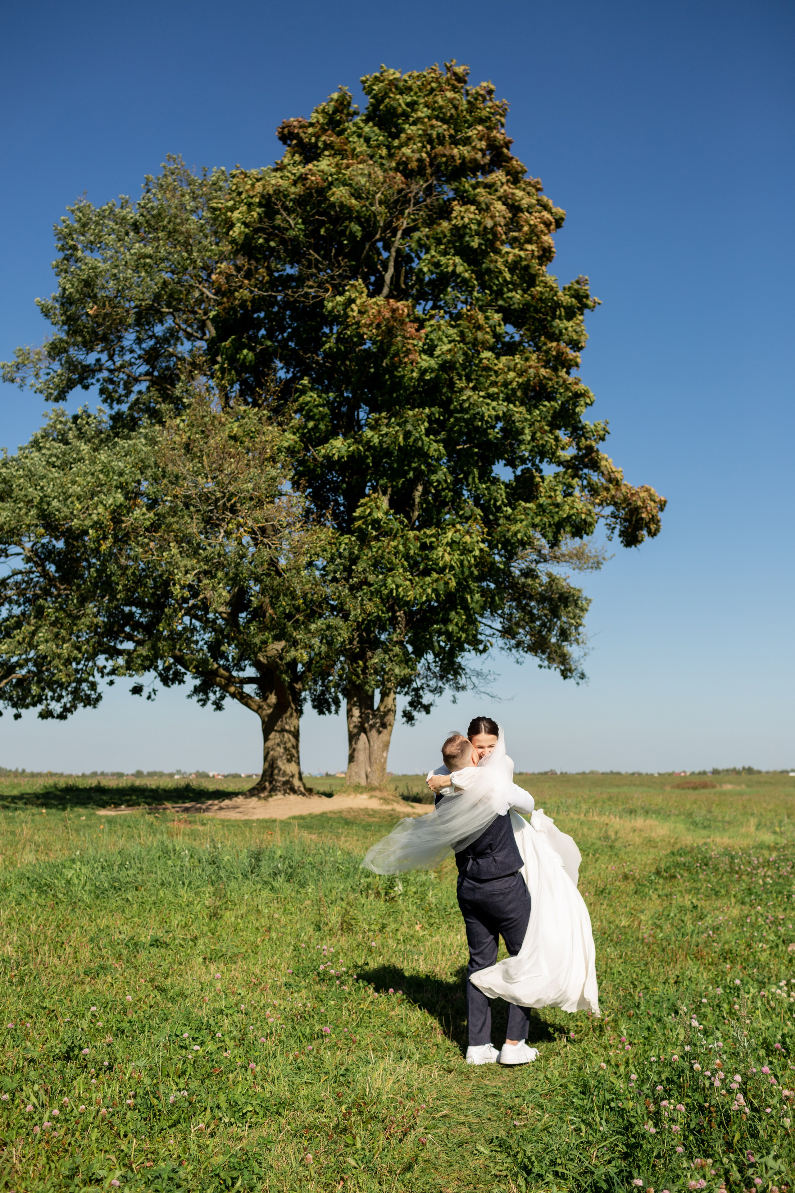 Свадебная фотопрогулка в Пушкине. Свадебный фотограф Кирилл Белый