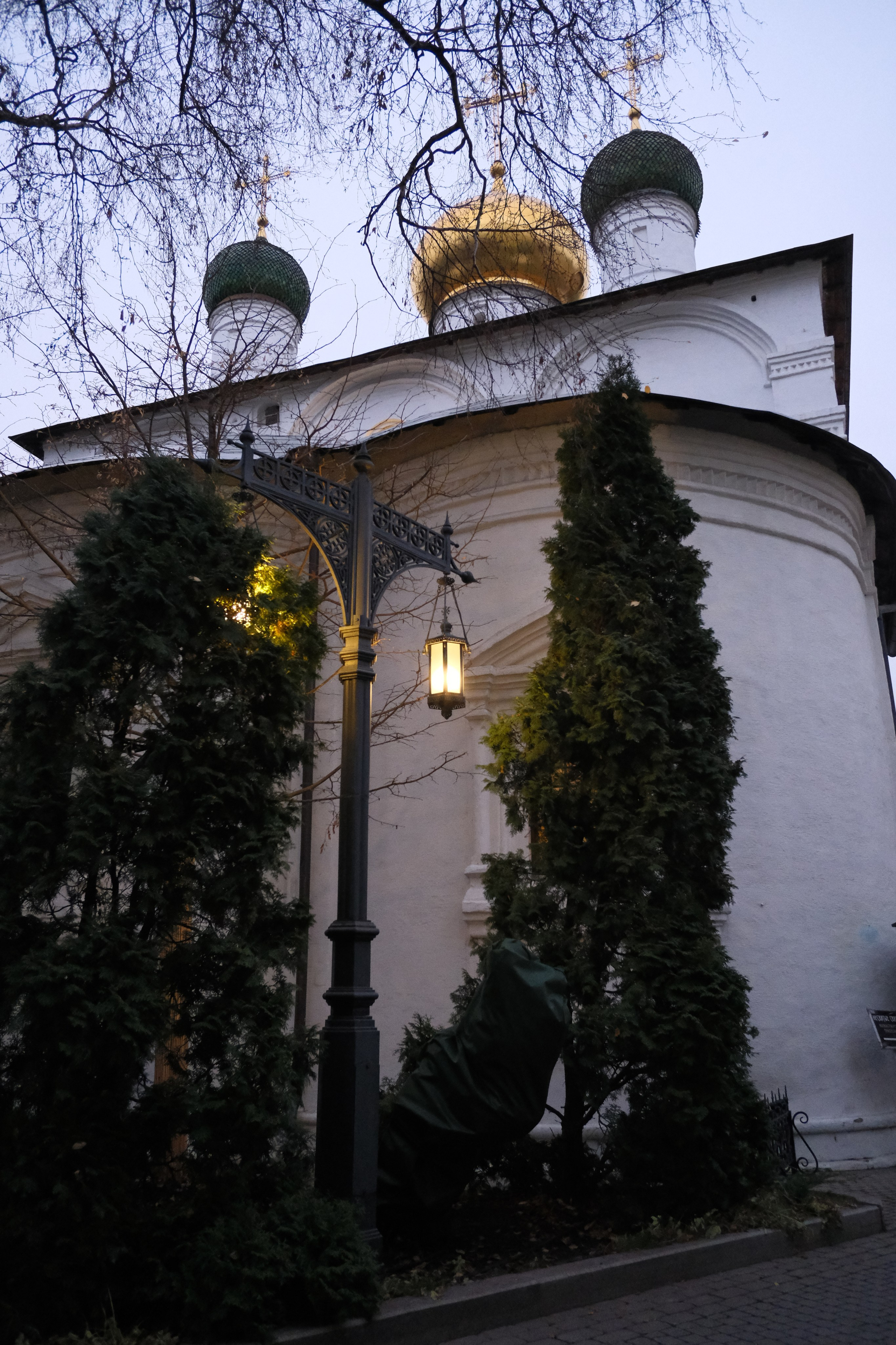 Вечерний город. Улица, люди, жизнь…