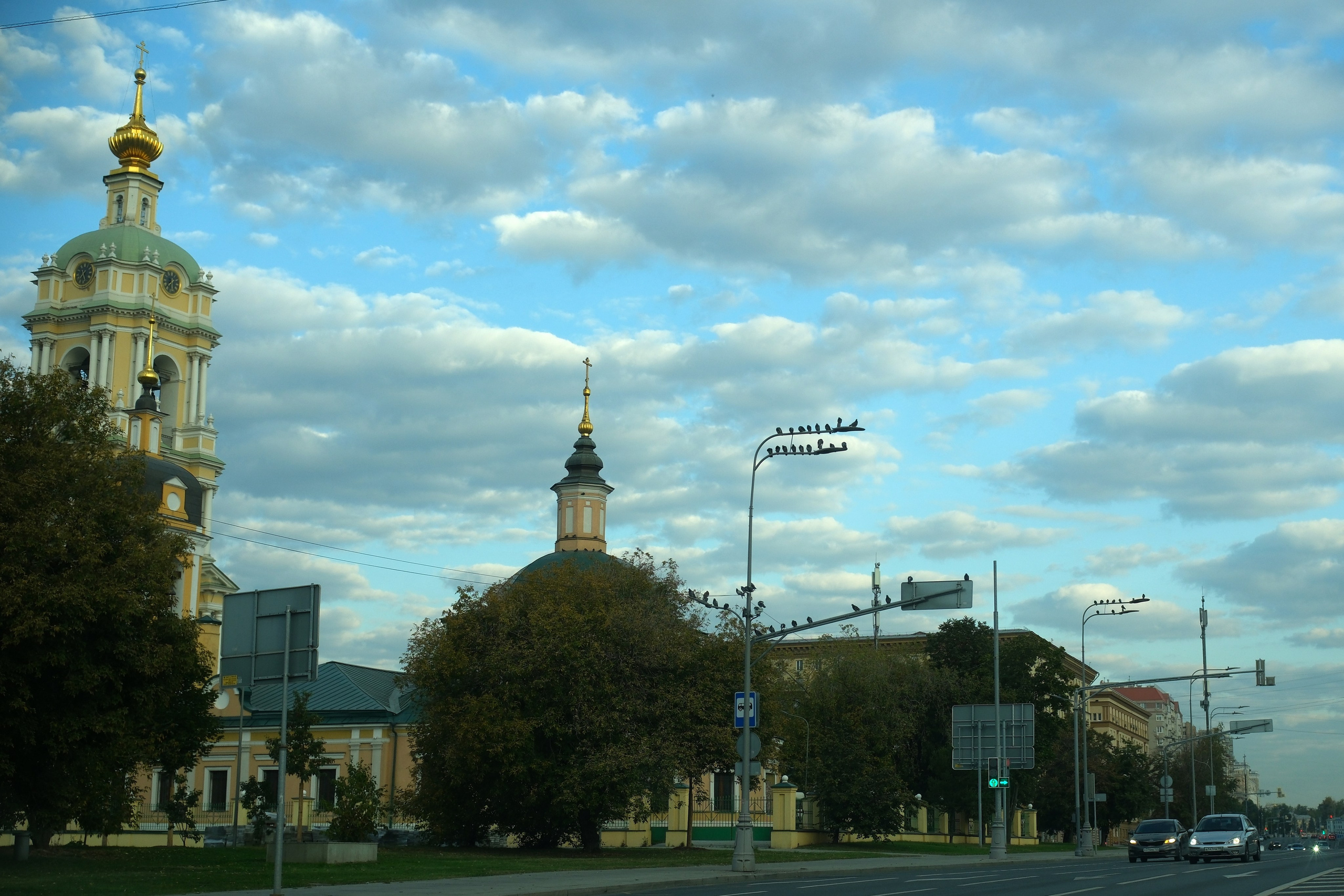 Улица, люди, жизнь…