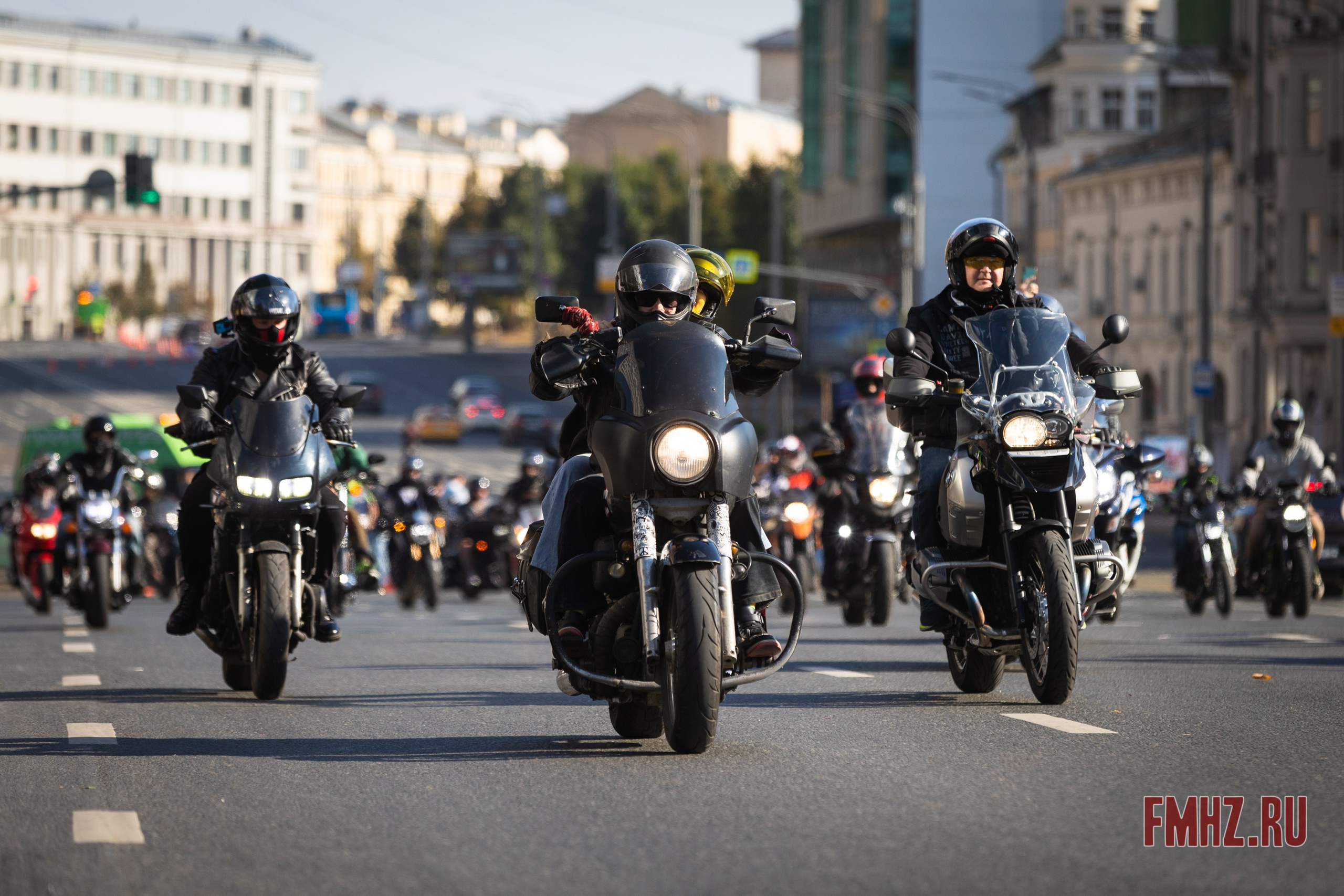 Закрытие Мотосезона 2023 на проспекте Академика Сахарова. Фотограф Владимир Охрименко