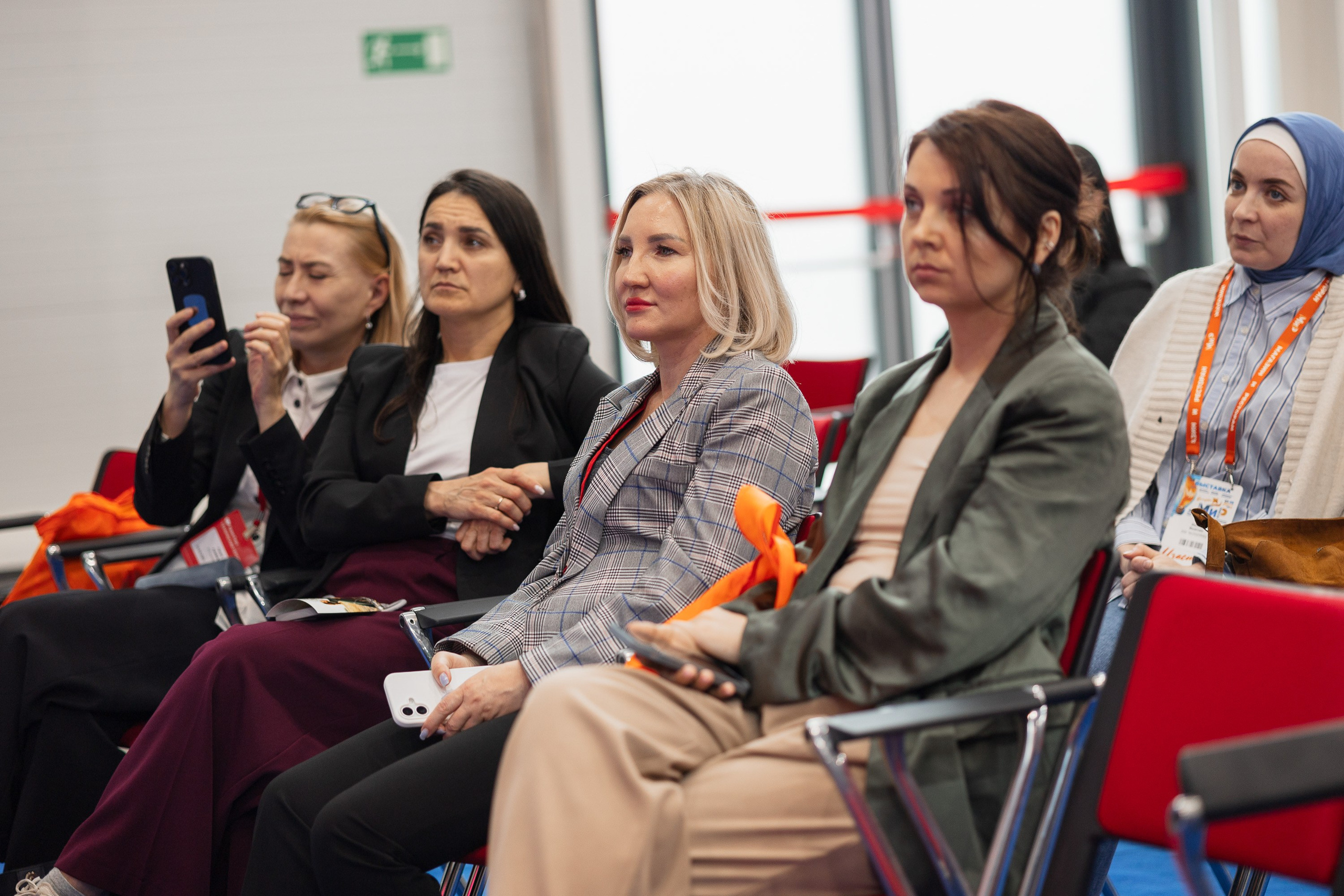 Конференция | МиР. Showbiz | Fashion | Reportage