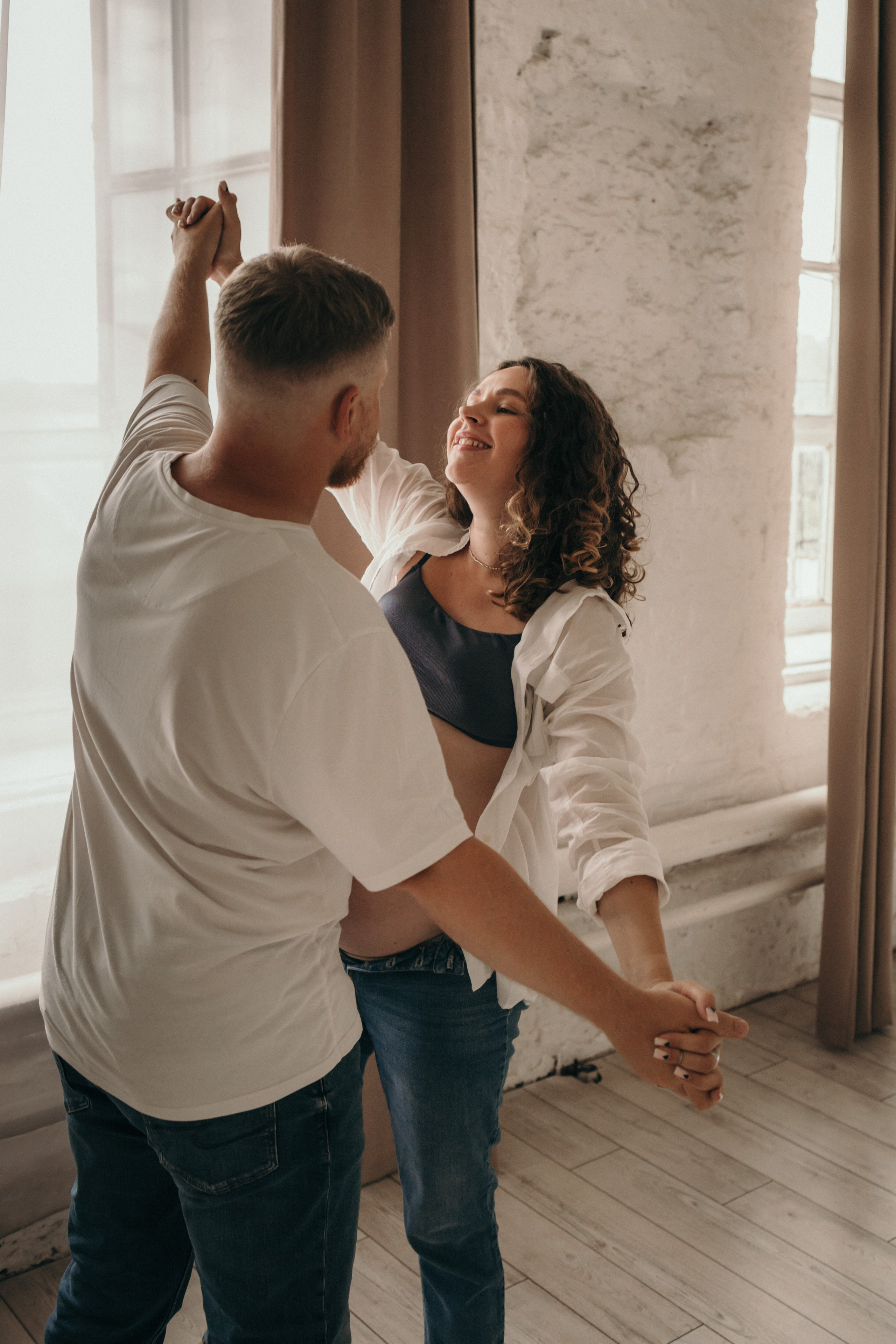 Фотосессия беременности в студии в Балашихе для Надюши и Романа. Семейный фотограф в Москве, Щелково, Фрязино _ Виктория Степанова