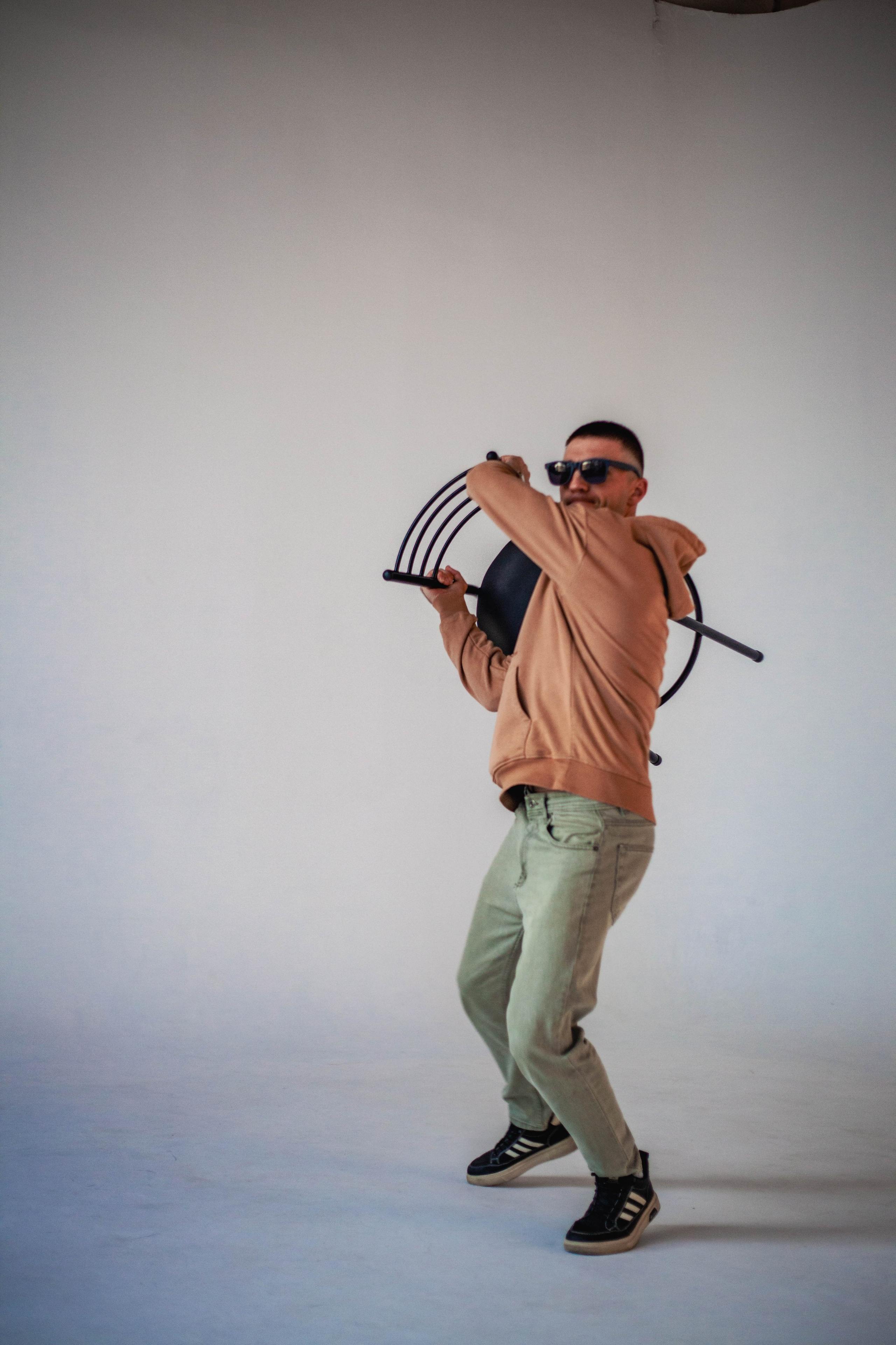 Студия. Уличный фотограф Города N