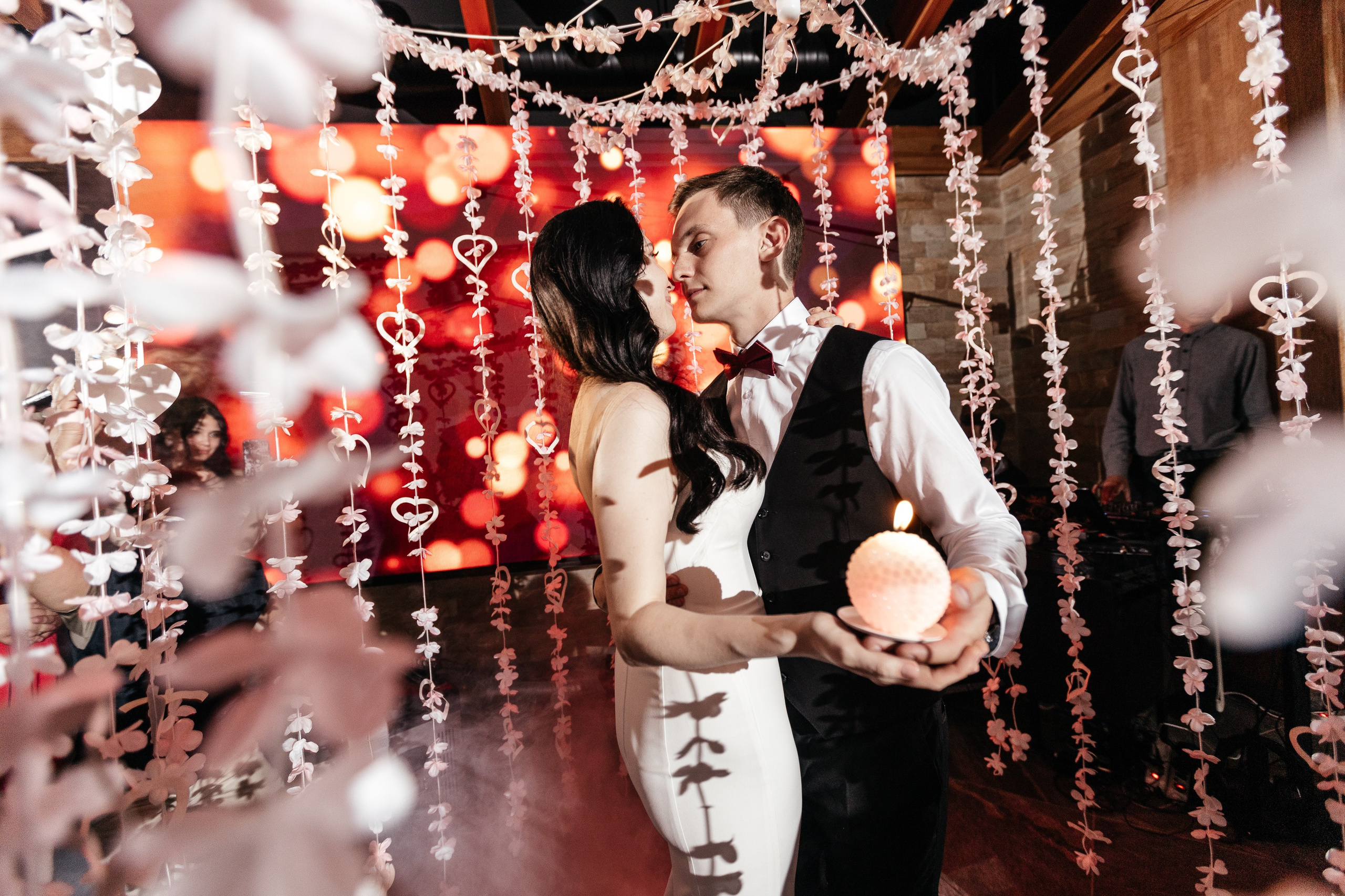 Свадебный фотограф Уфа — Руслан ГабдлисламовЖивые эмоции, красивые кадры, воспоминания на всю жизнь.Работаю по всей Республике Башкортоста. Свадебный фотограф Уфа Руслан Габдлисламов