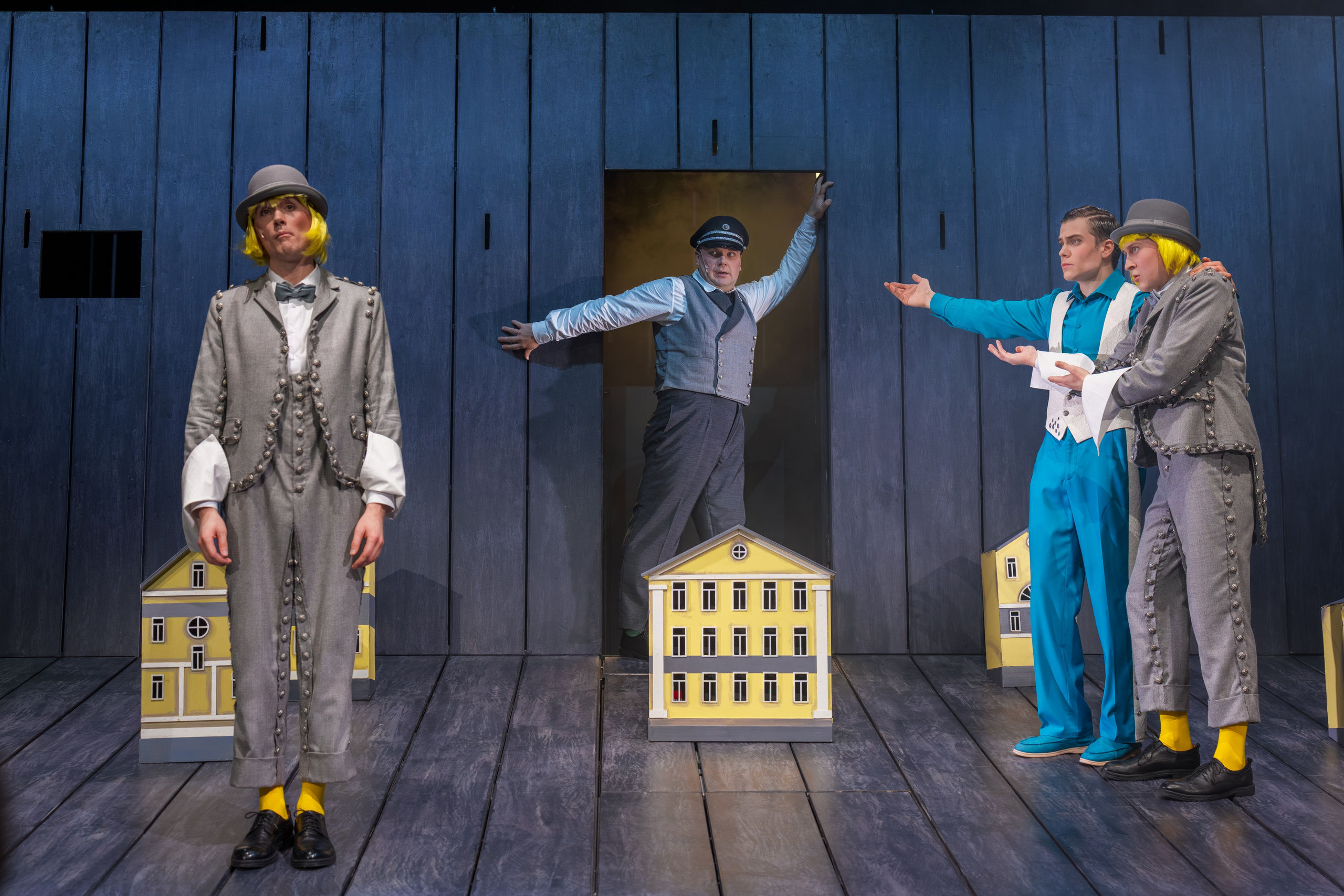 Театр Терезы Дуровой: Ревизор. Сайт фотографа Сергея Абрамова