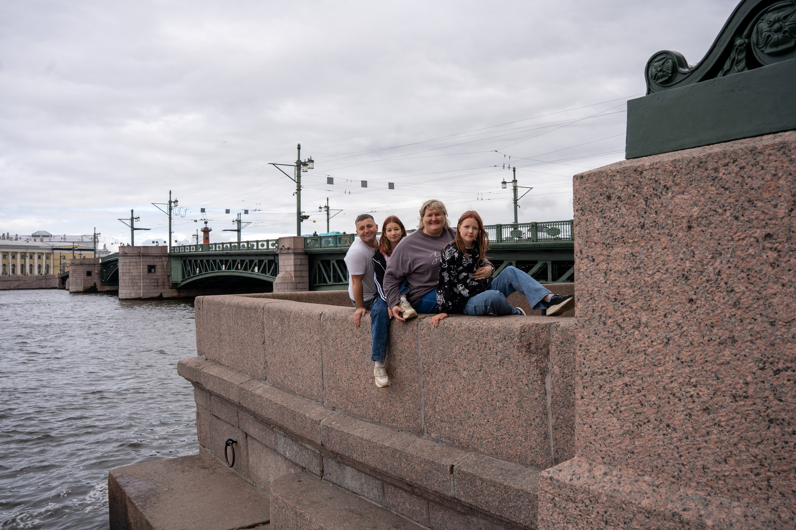 Фотосессия с достопримечательностями города. Студийный и портретный фотограф в САНКТ-ПЕТЕРБУРГЕИрина Махаон