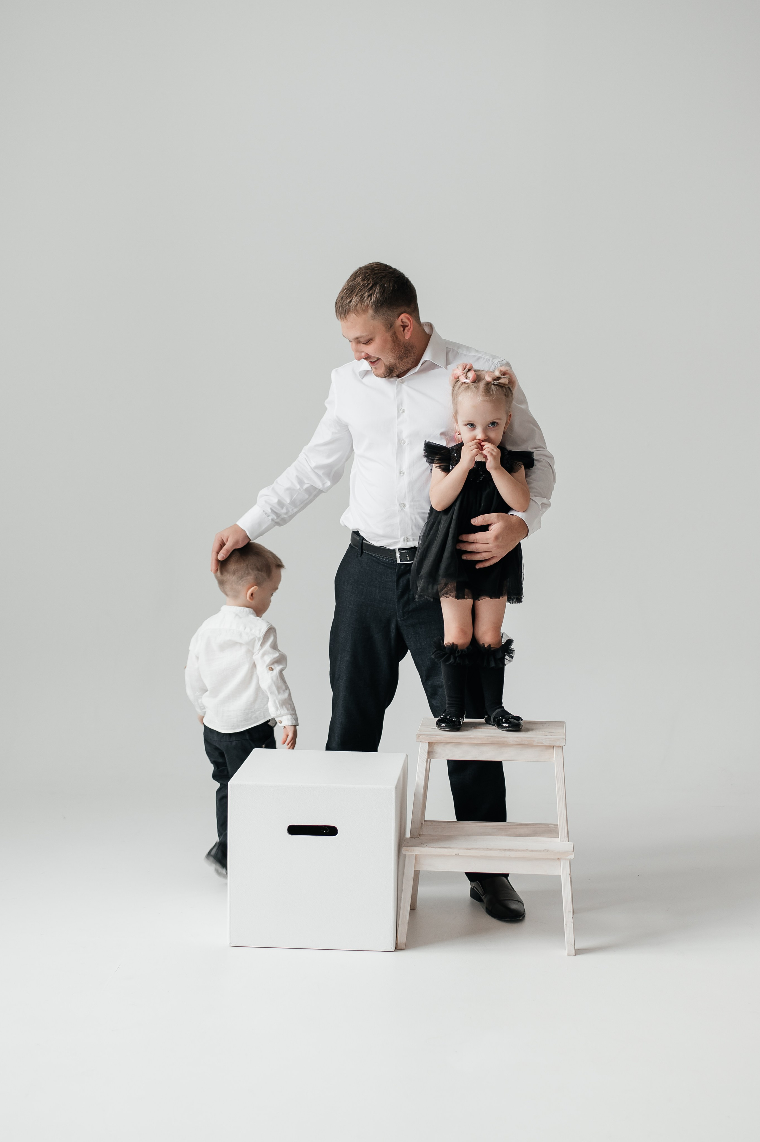 Смотреть в одну сторону. Свадебный и семейный фотограф в Красноярске Виктория Тимонина