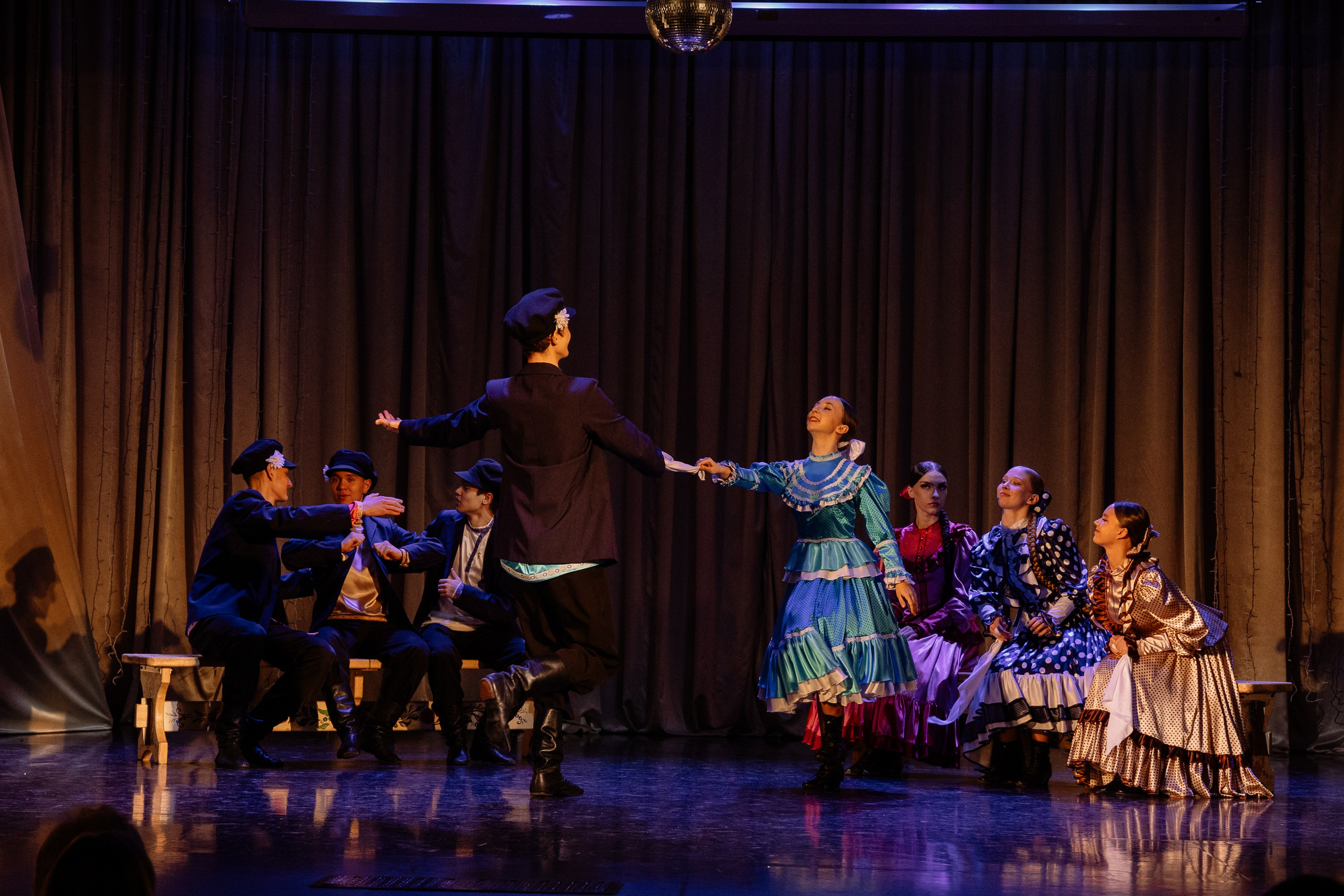 Сибирские узоры ДК Ефремова. Фотограф Юлия Мальцева