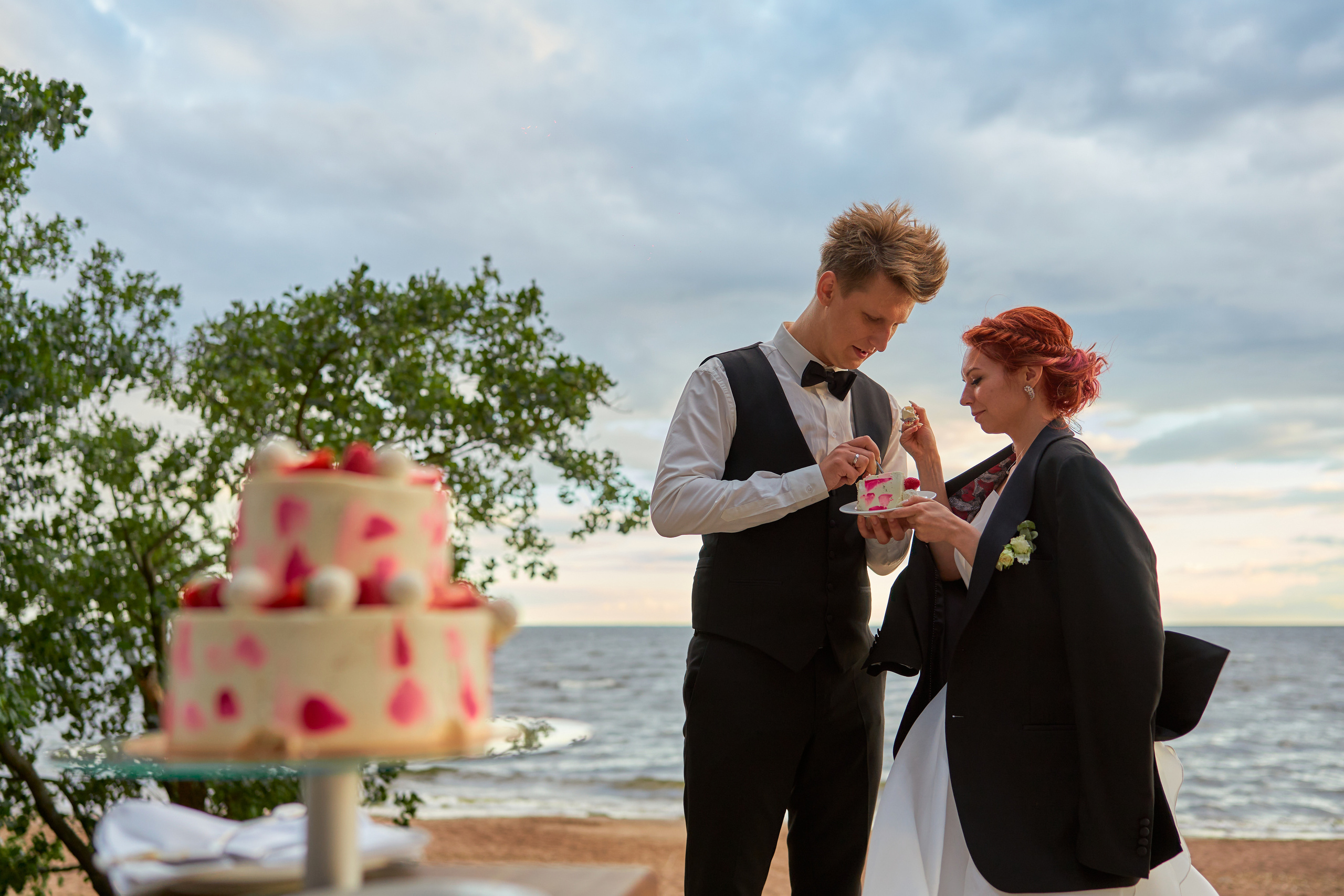 WEDDING / LOVE STORY