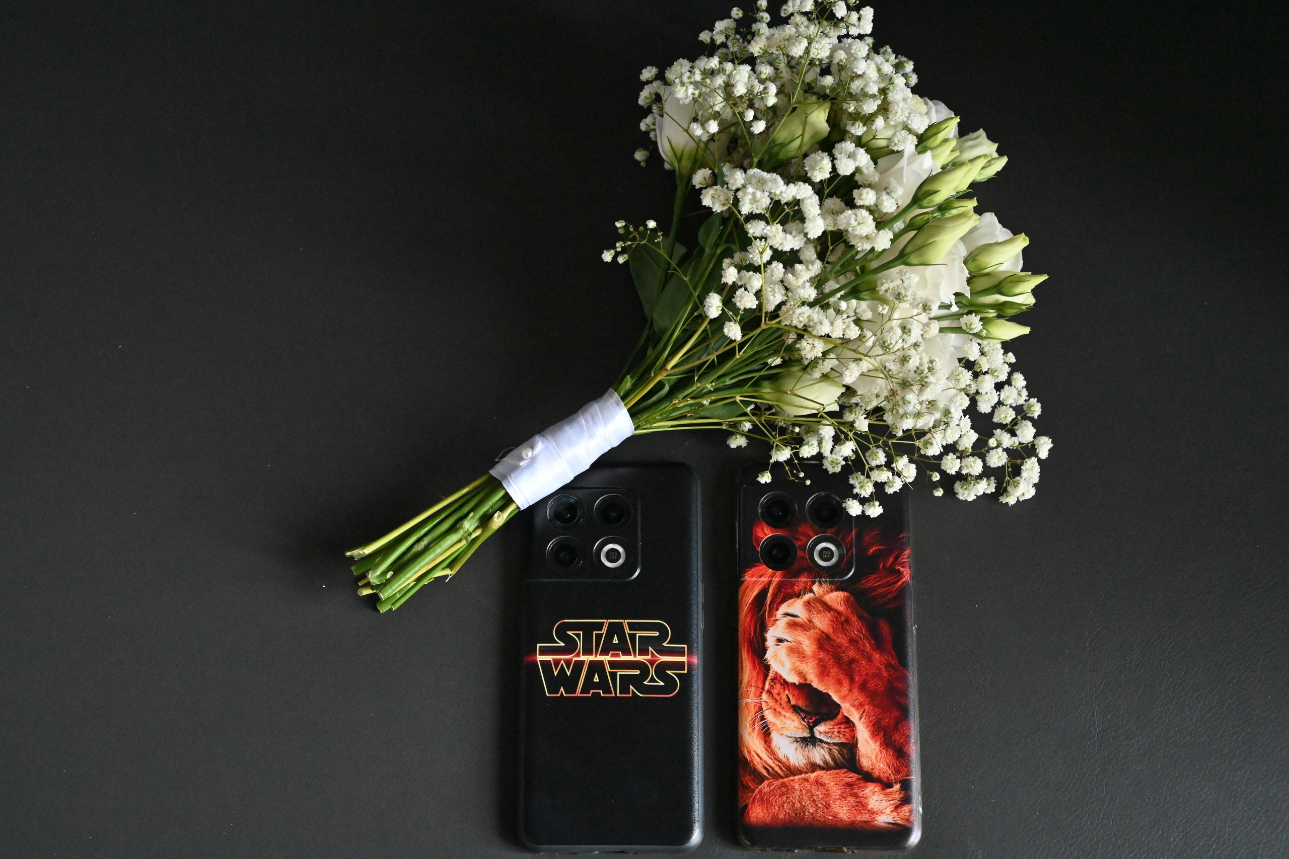 Фотография букета невесты на свадьбе на ВДНХ в Москве