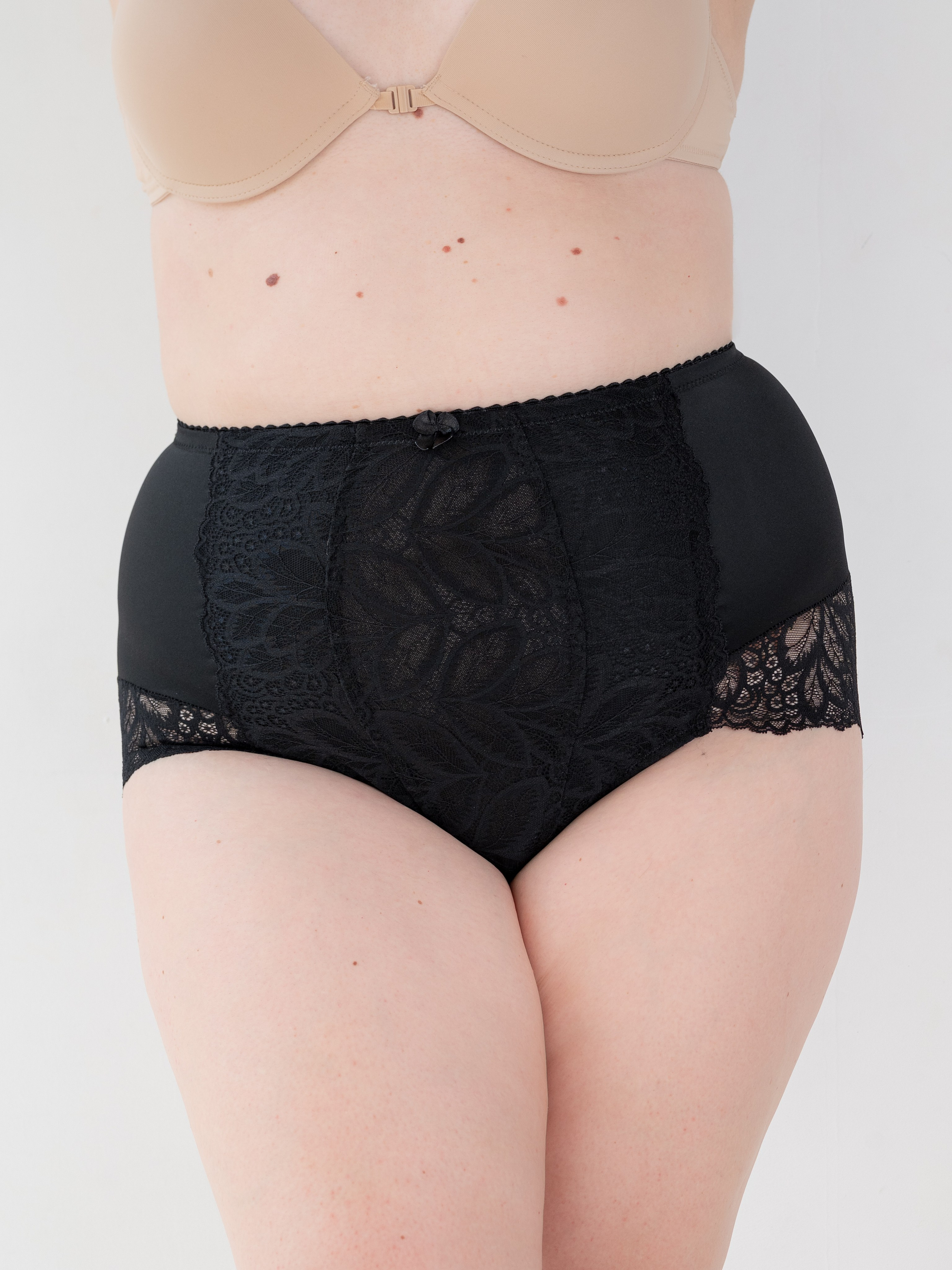 Женское нижнее белье plus size серия 2. Предметный фотограф, фото для маркетплейсов Пятигорск, КМВ