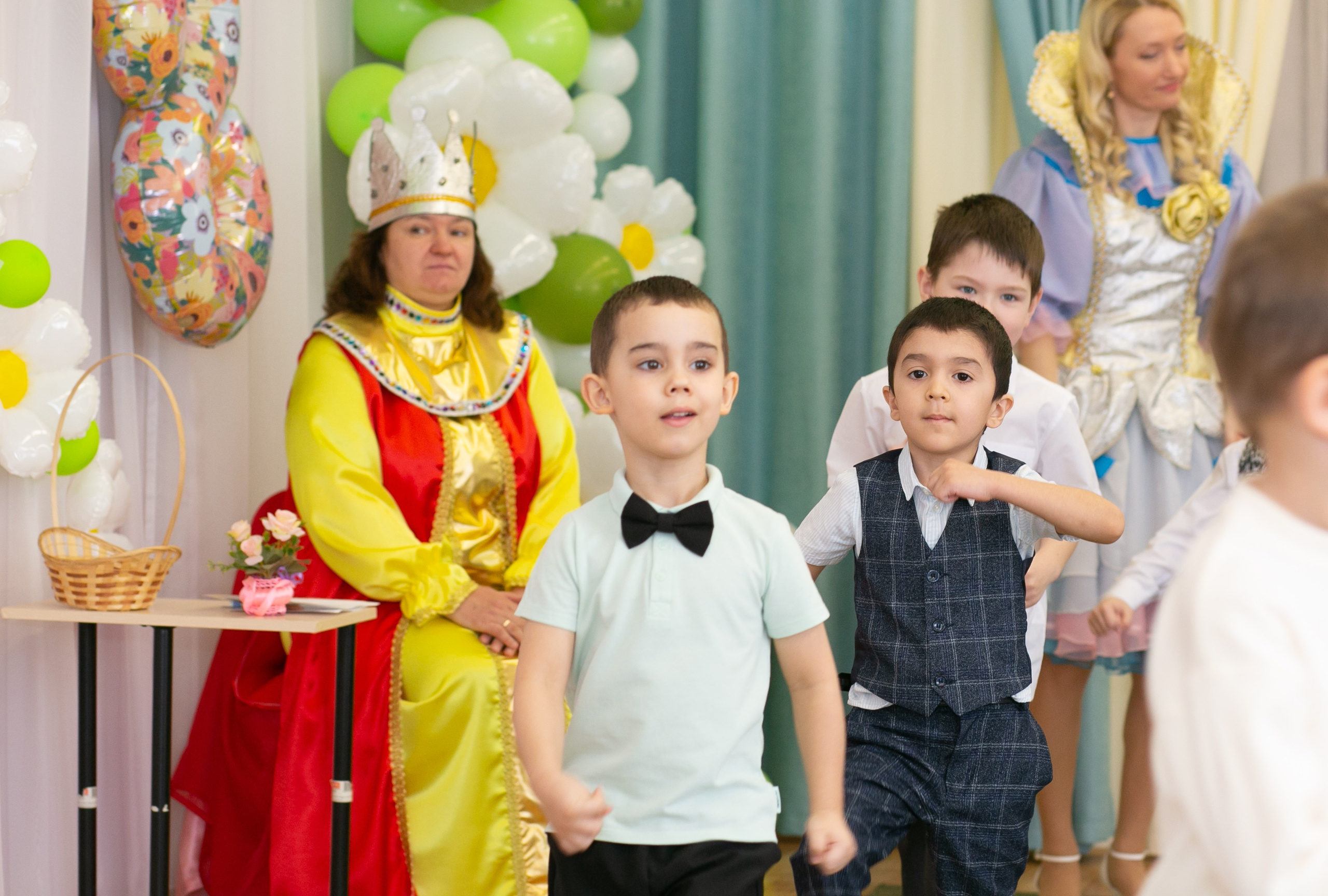 Выпускные и Утренники. Фотограф новорожденных и семейный фотограф НСО г. Бердск Марина Львова