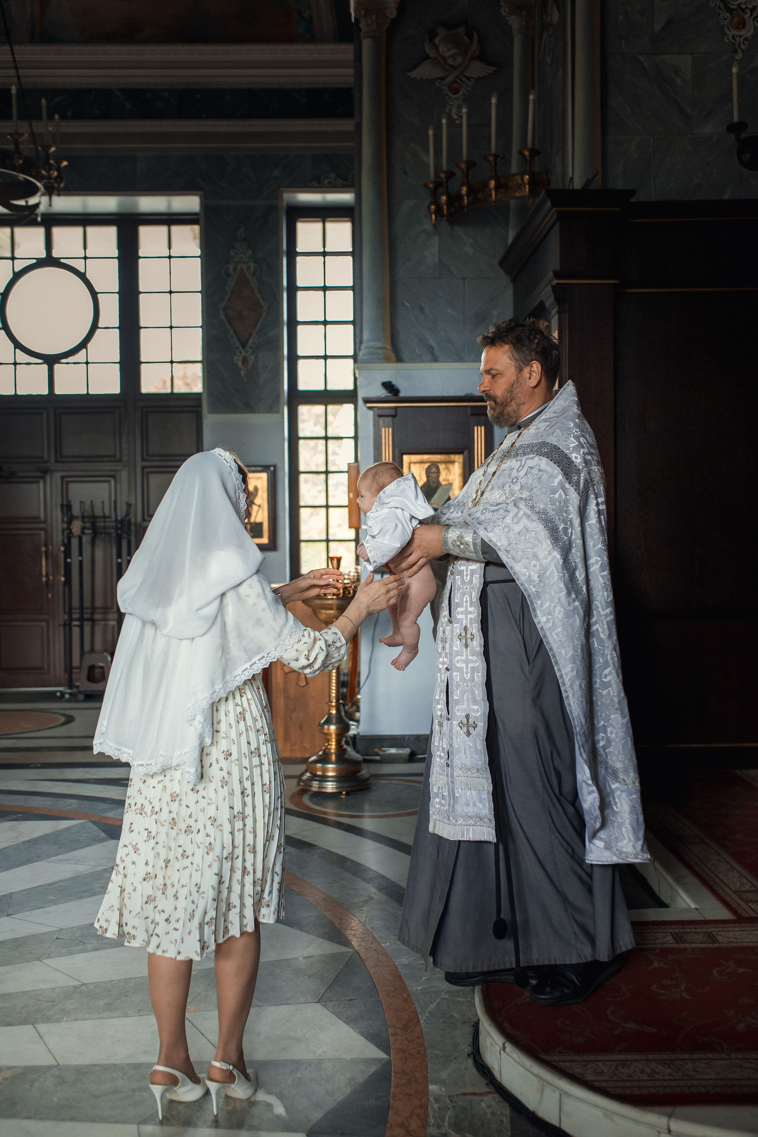 Крещение в Храме святого Иннокентия. Профессиональный фотограф в Москве и Мо Мария Шантарёва