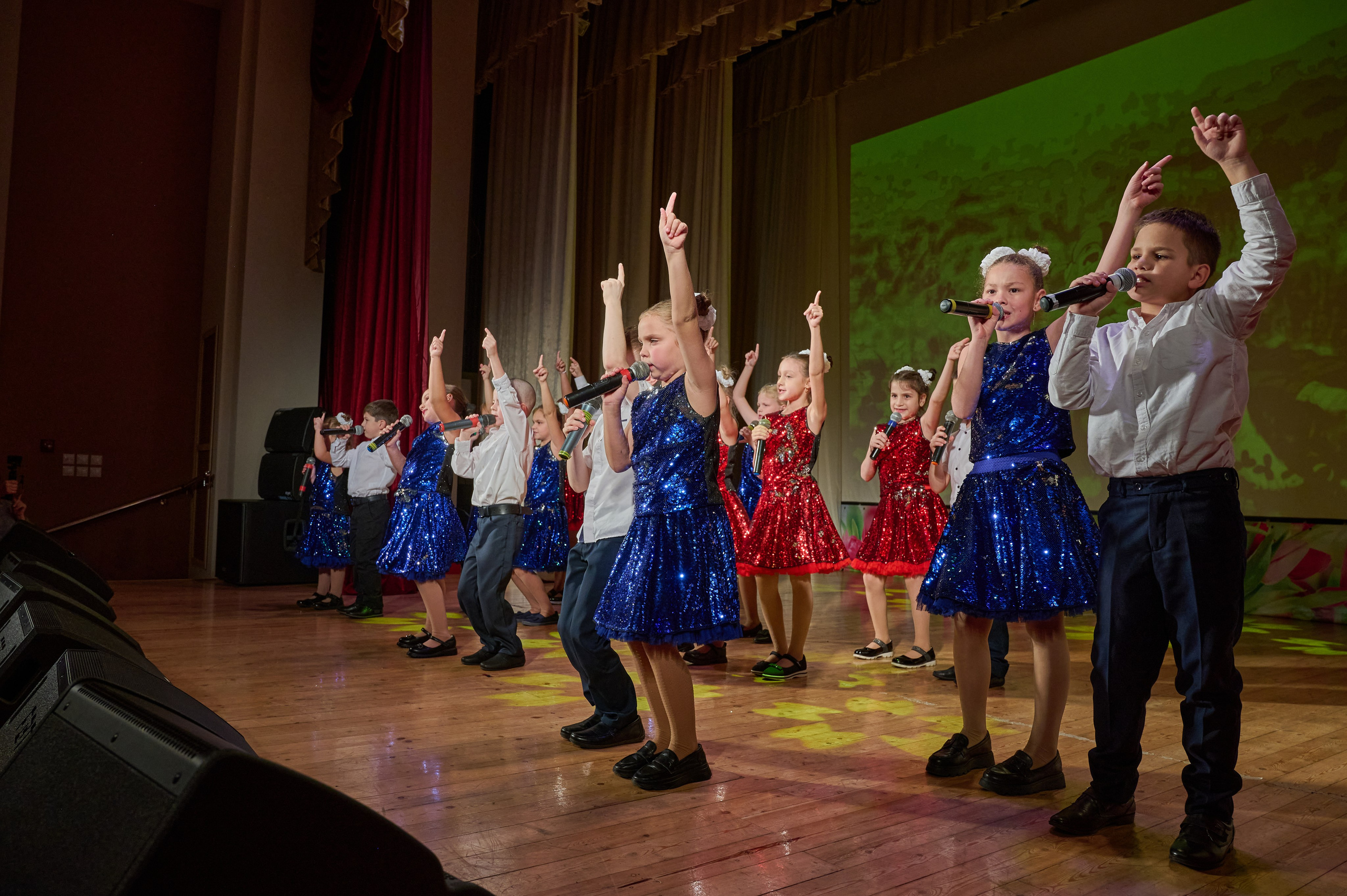 День матери. Кабардинка. Жизнь курорта Кабардинка в фотографиях