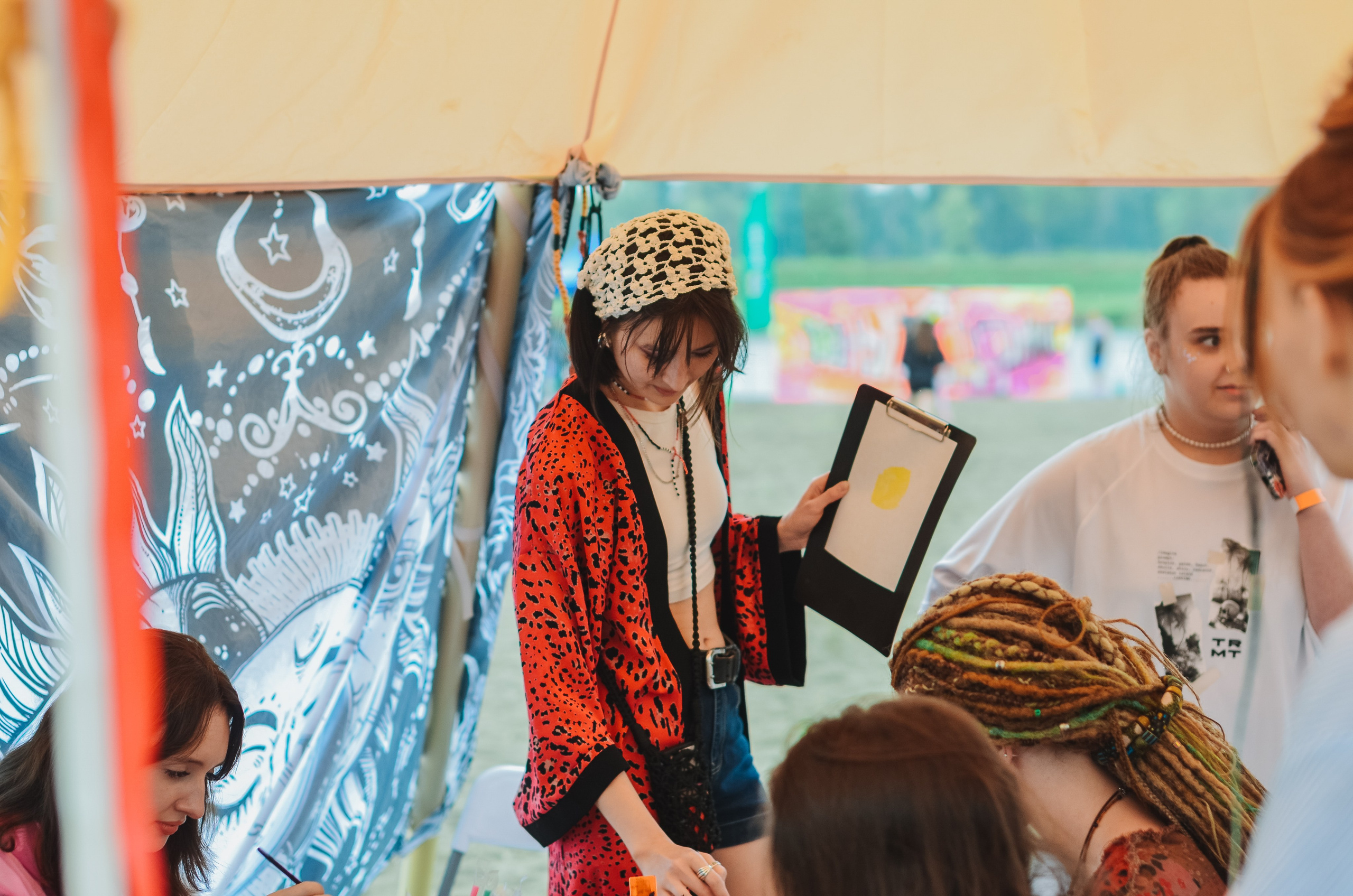 Фестиваль «Грань» 2025. Спортивная площадка. Денисова Аля — фотограф для парных съемок и индивидуальных историй в Барнауле