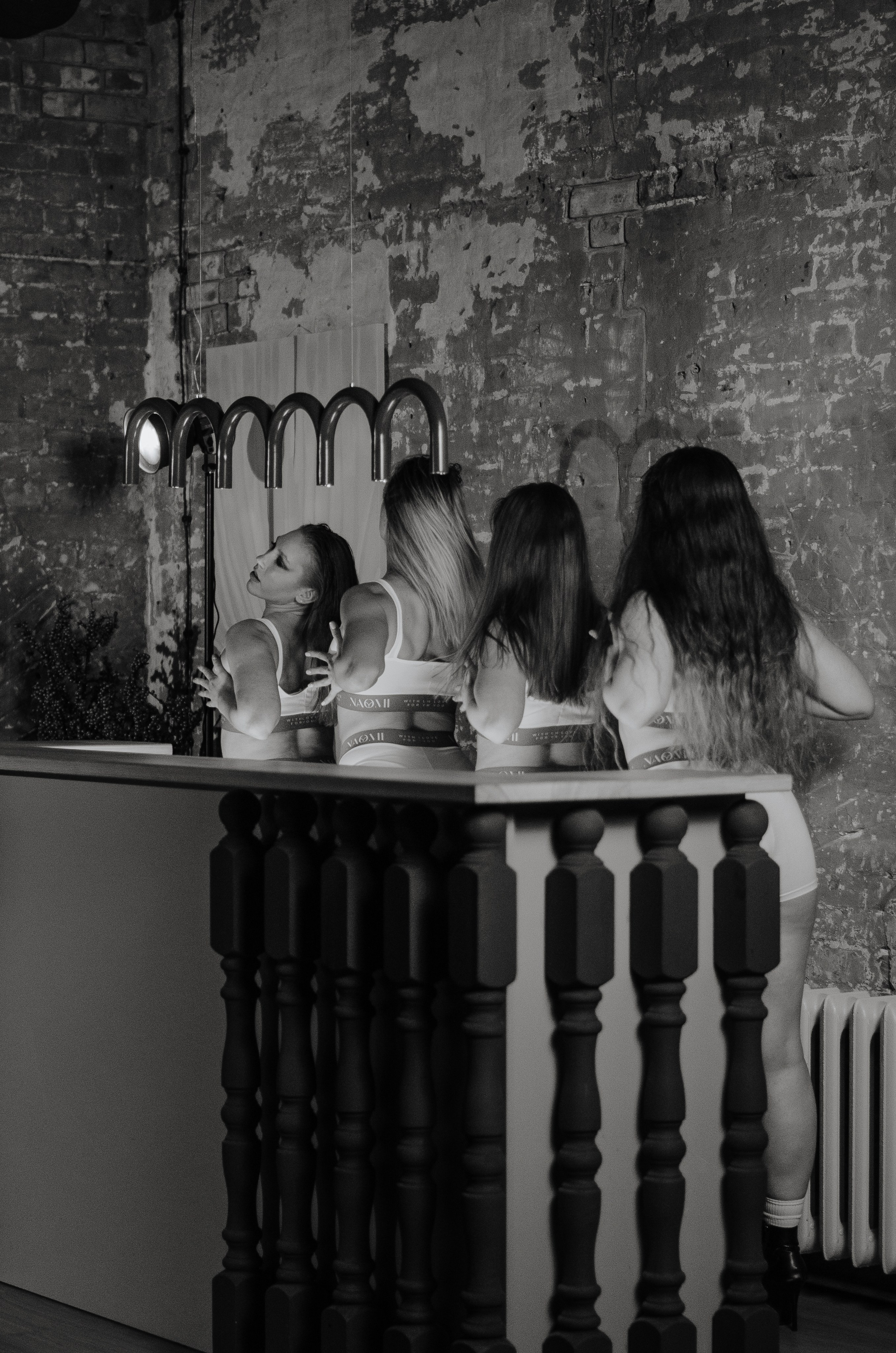 Фото-подглядки с видеосъемки танцевальной команды «Secret». Денисова Аля — фотограф для парных съемок и индивидуальных историй в Барнауле