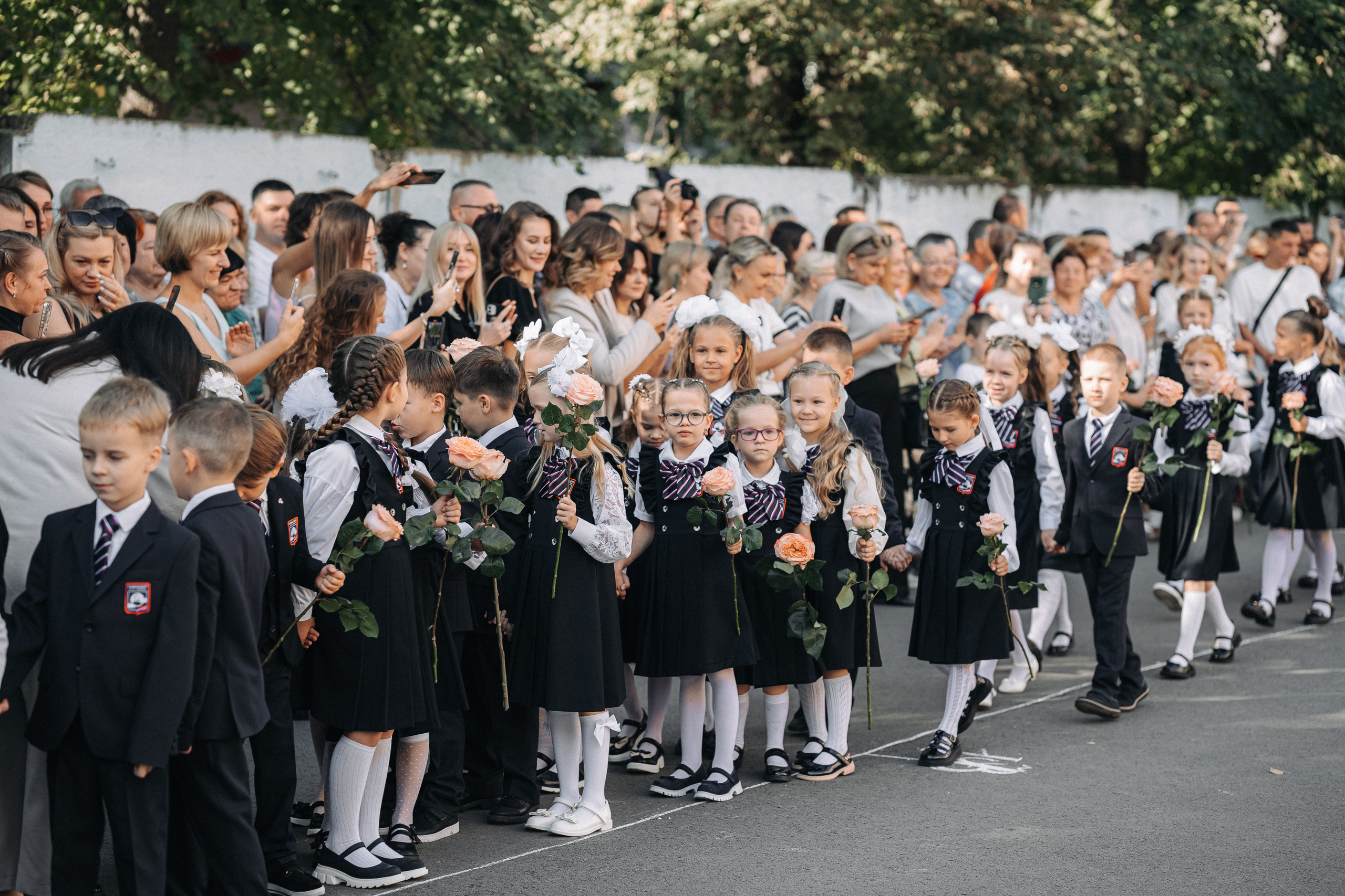 «Здравствуй, школа!» 1 Сентября. Свадебный и репортажный фотограф в Воронеже Роман Янко