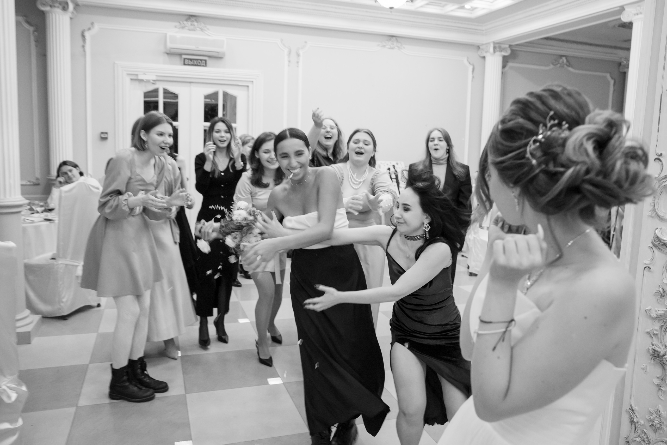 Константин и Дарья, ЗАГС ВДНХ, отель Soluxe, ресторан «Антик». Свадебный и репортажный фотограф (Москва, Королев и другие)