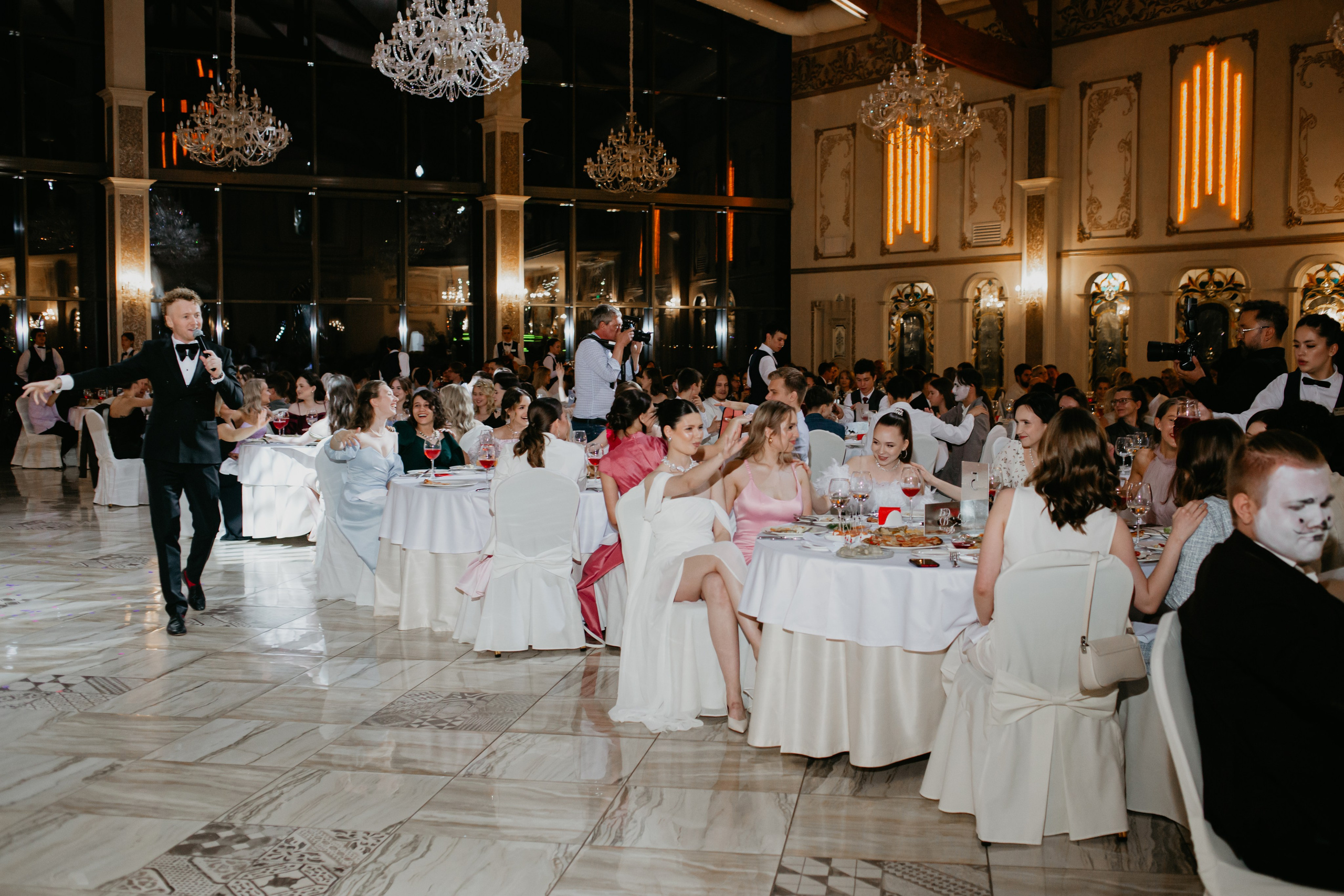 Выпускной. 11 лицей. Фотограф в Челябинске Ополихина Анна