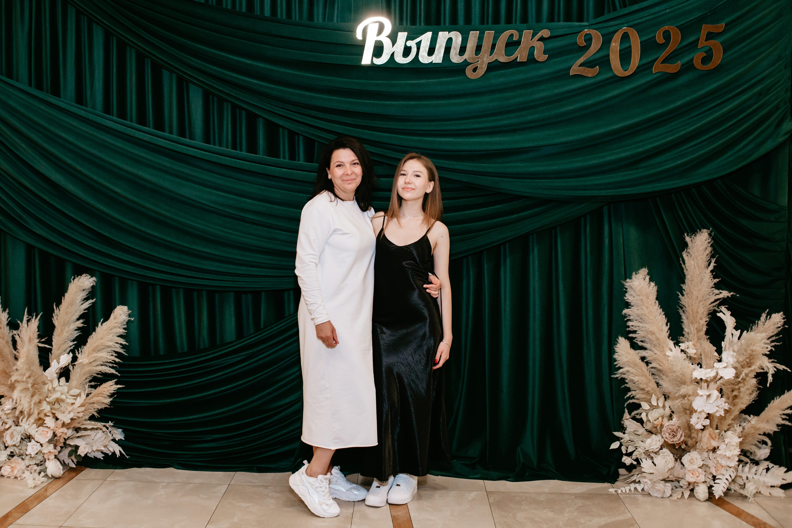 Выпускной 2025 (9класс) 124 школа. Фотограф в Челябинске Ополихина Анна