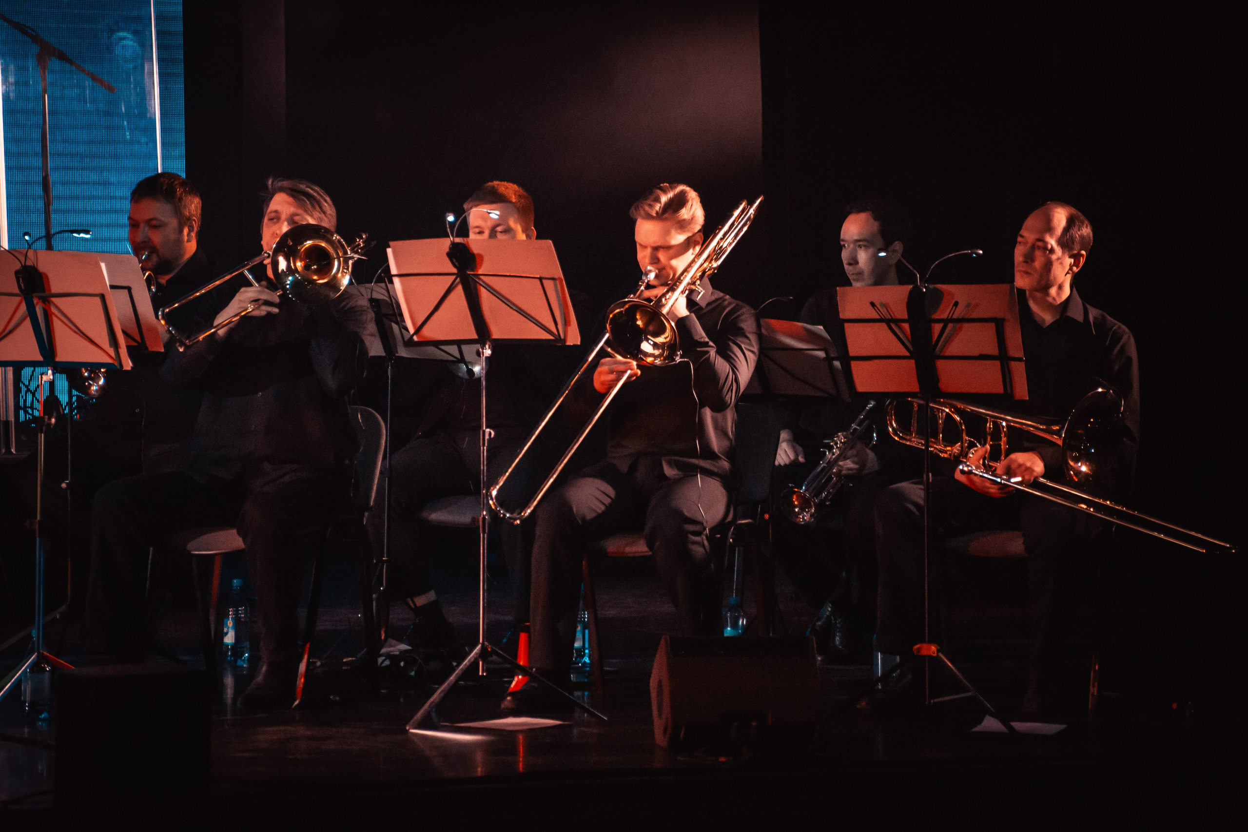 Сергей Бобунец с оркестром, Гранд холл Сибирь, 18.03.2026. Фотограф Регина Крикунова г. Красноярск