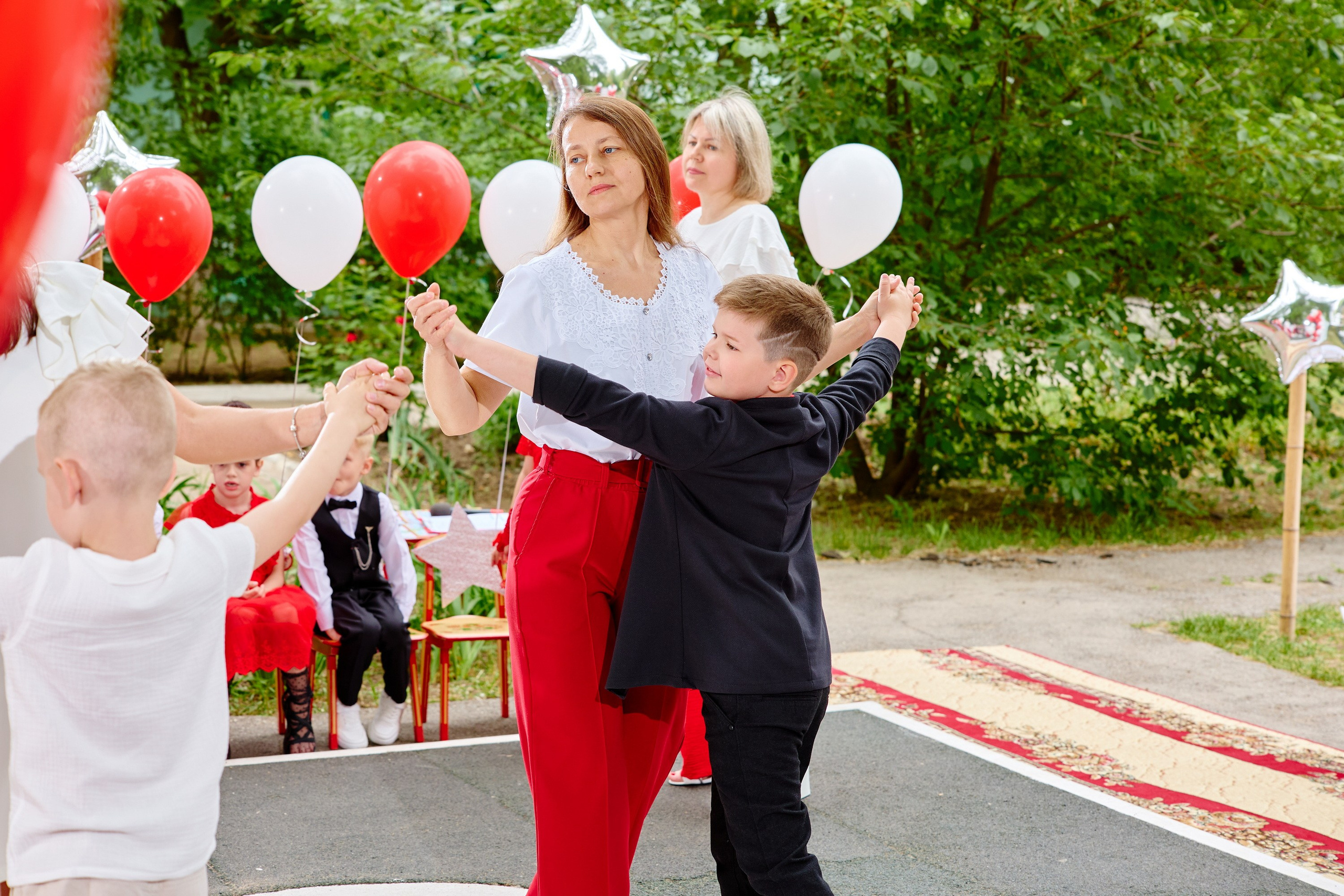 Выпускной 45 сад. Фотограф Выпускные альбомы Таганрог Сергей Коробченко