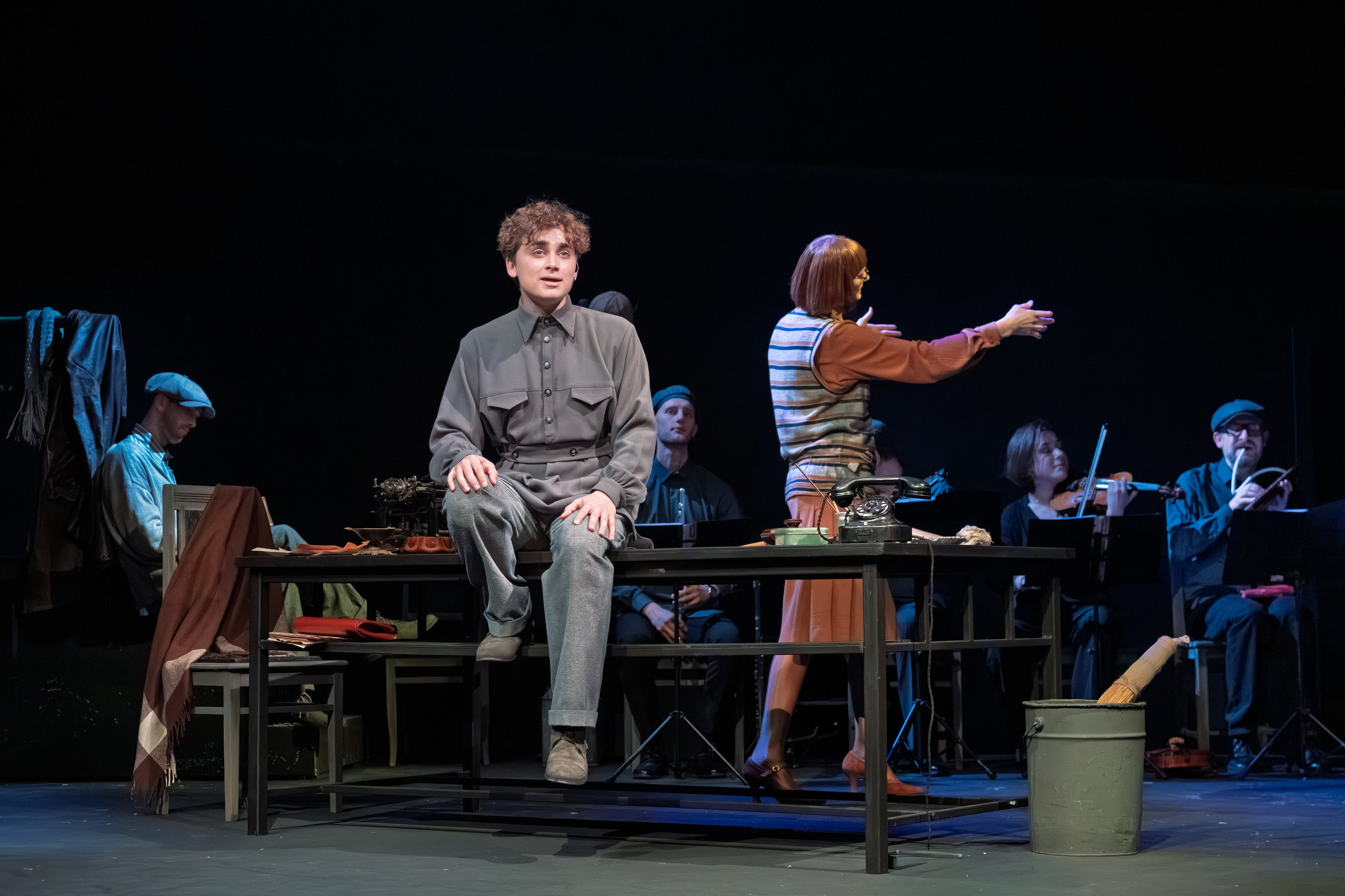 Театр Терезы Дуровой: Кто Есенин?. Сайт фотографа Сергея Абрамова