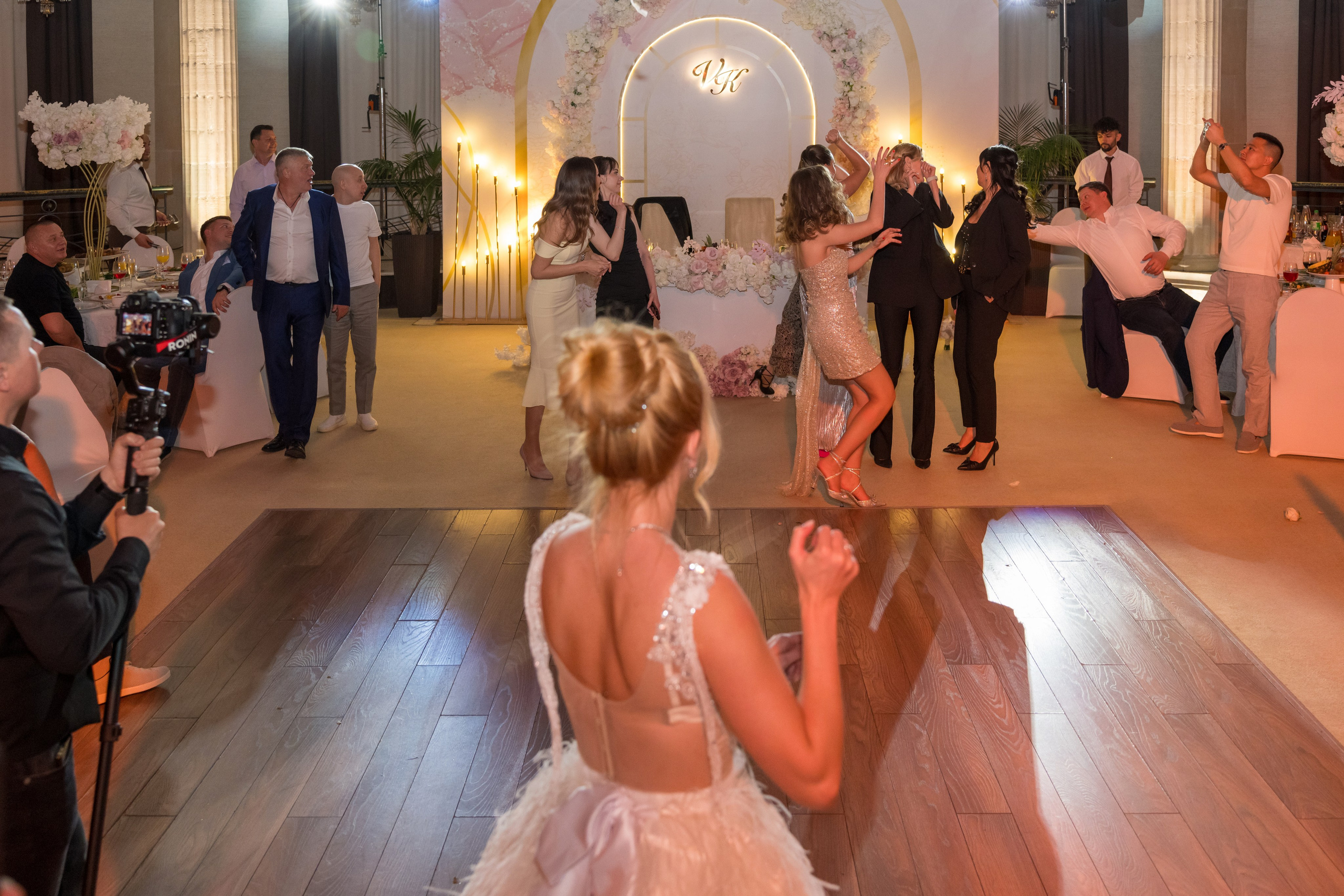 Виктор & Кристина. Семейный и контент фотограф в Москве Alira