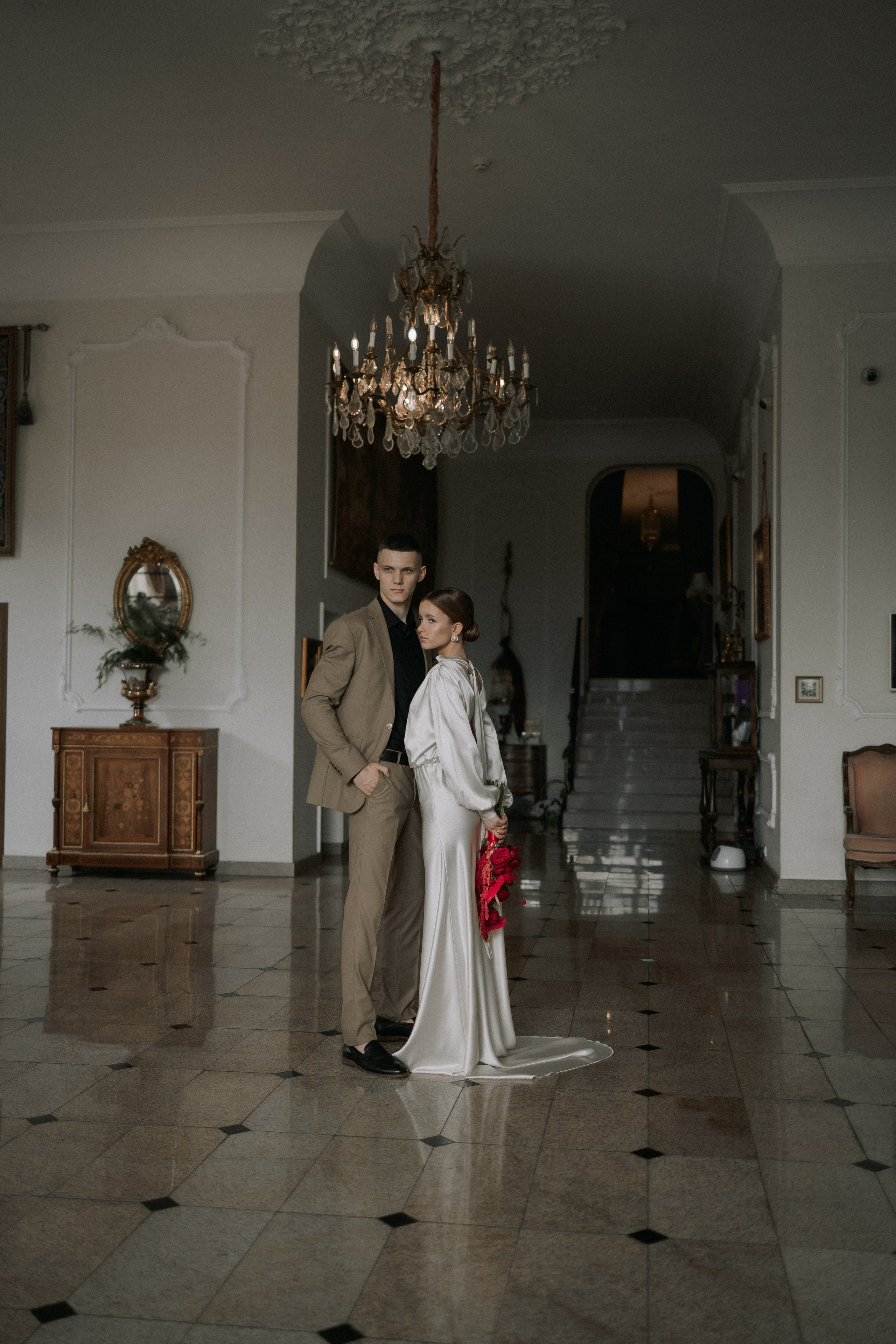 Свадебная прогулка Адель и Артём. Свадебная фотография. Арина Рубах