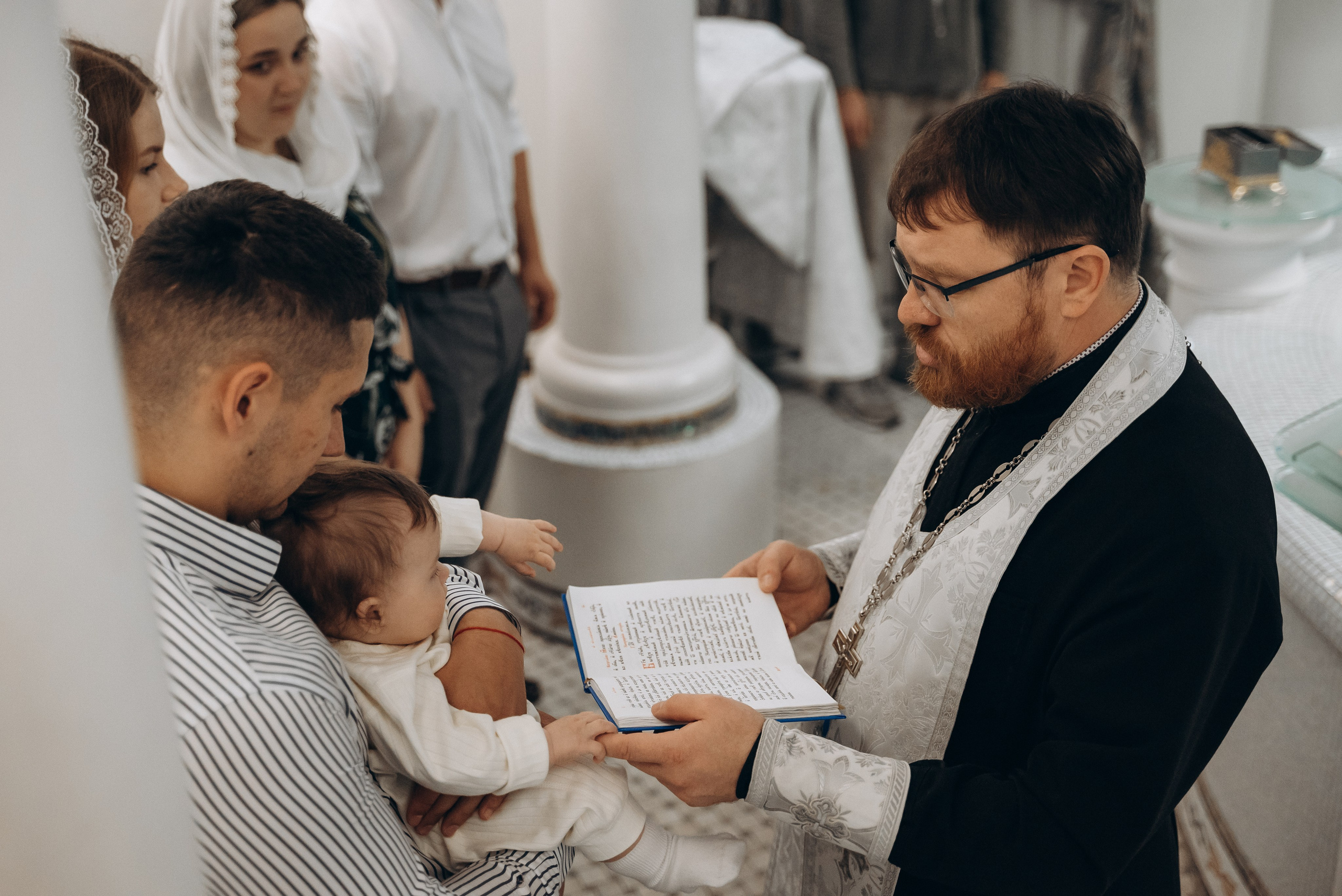 Крещение Варюши (Храм Святой Живоначальной Троицы). Семейный фотограф в Минске Дарья Дреко