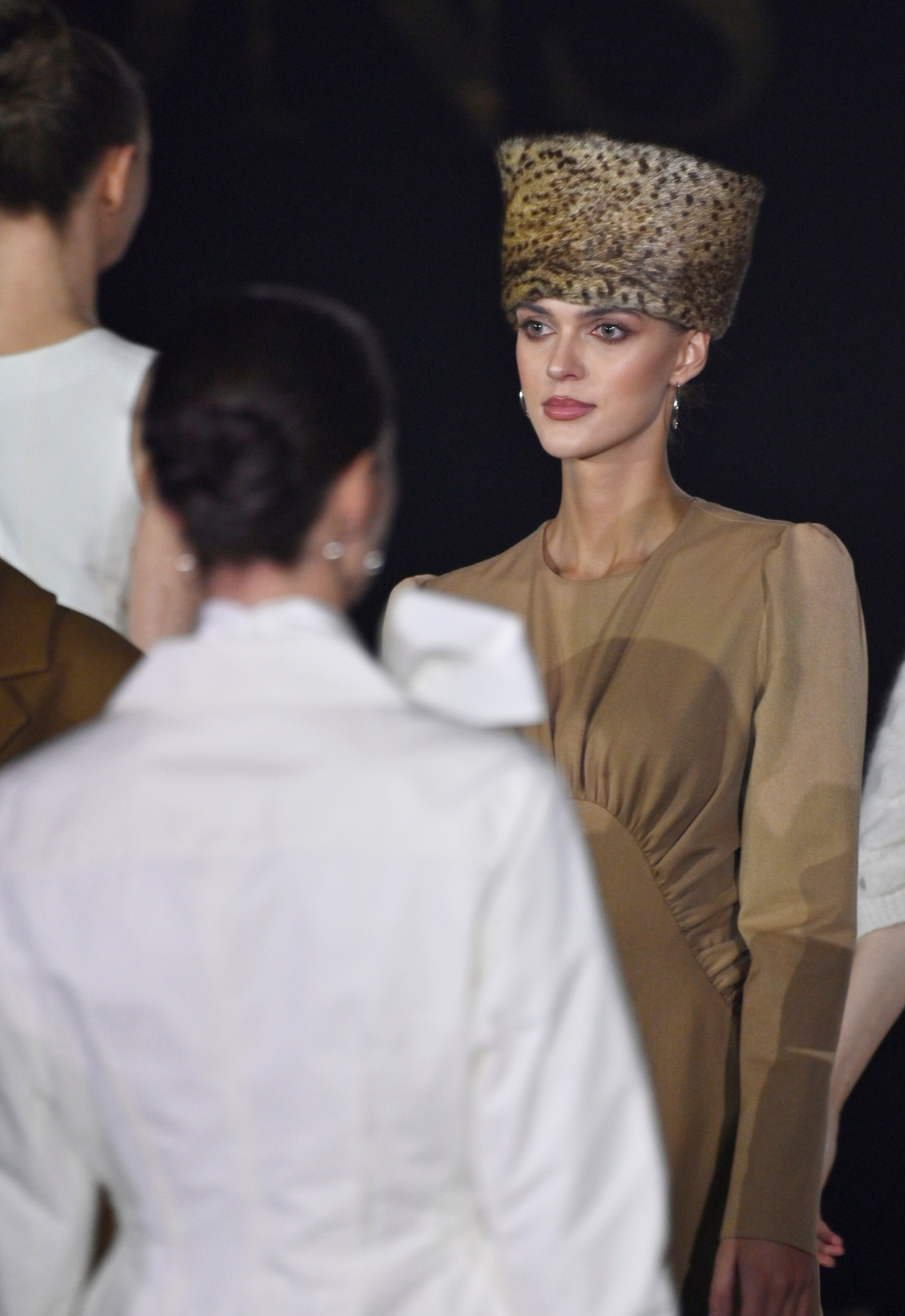 ART | FASHION | PODIUMS |SHOW