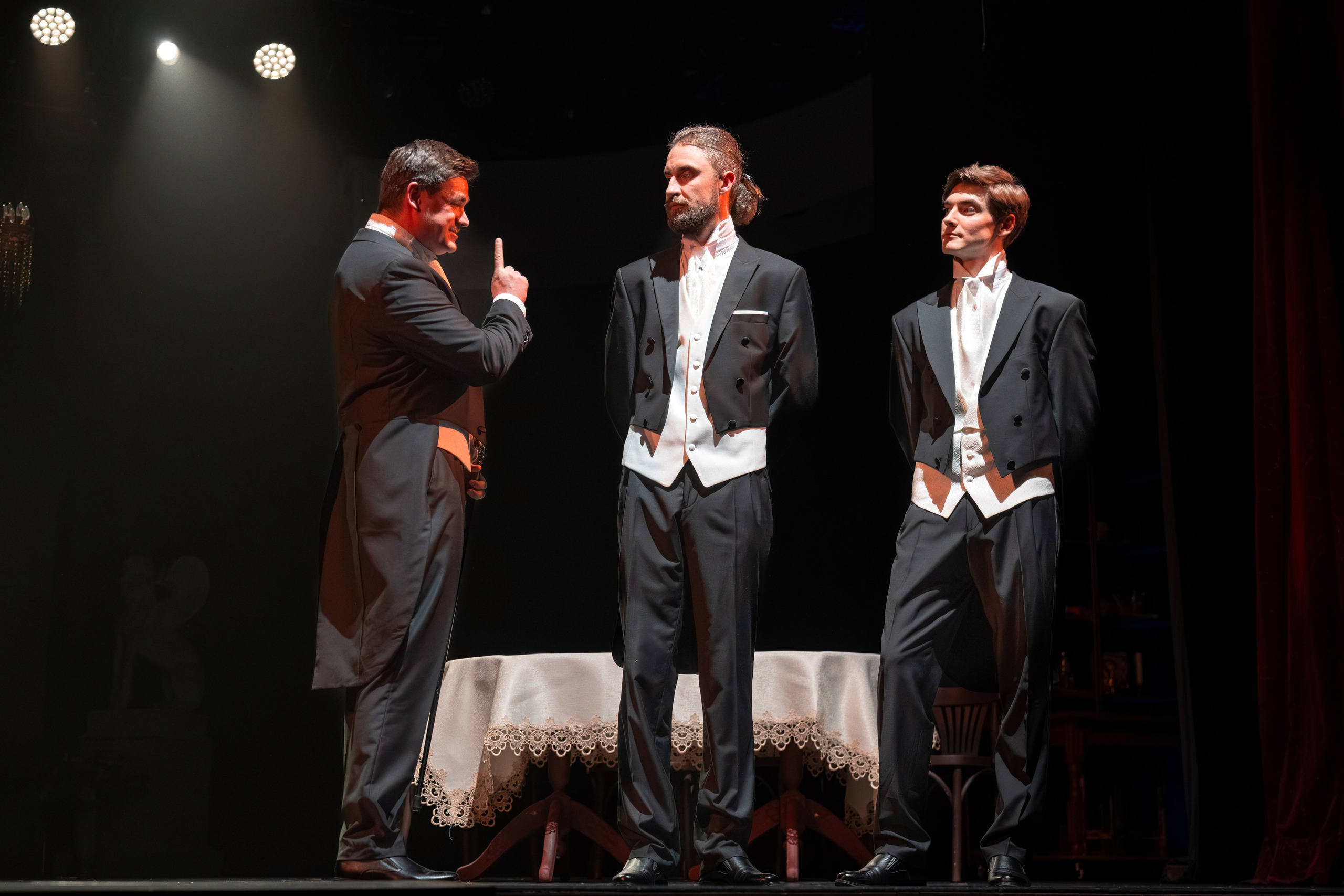 Театр Роста: Отцы и Дети. Сайт фотографа Сергея Абрамова