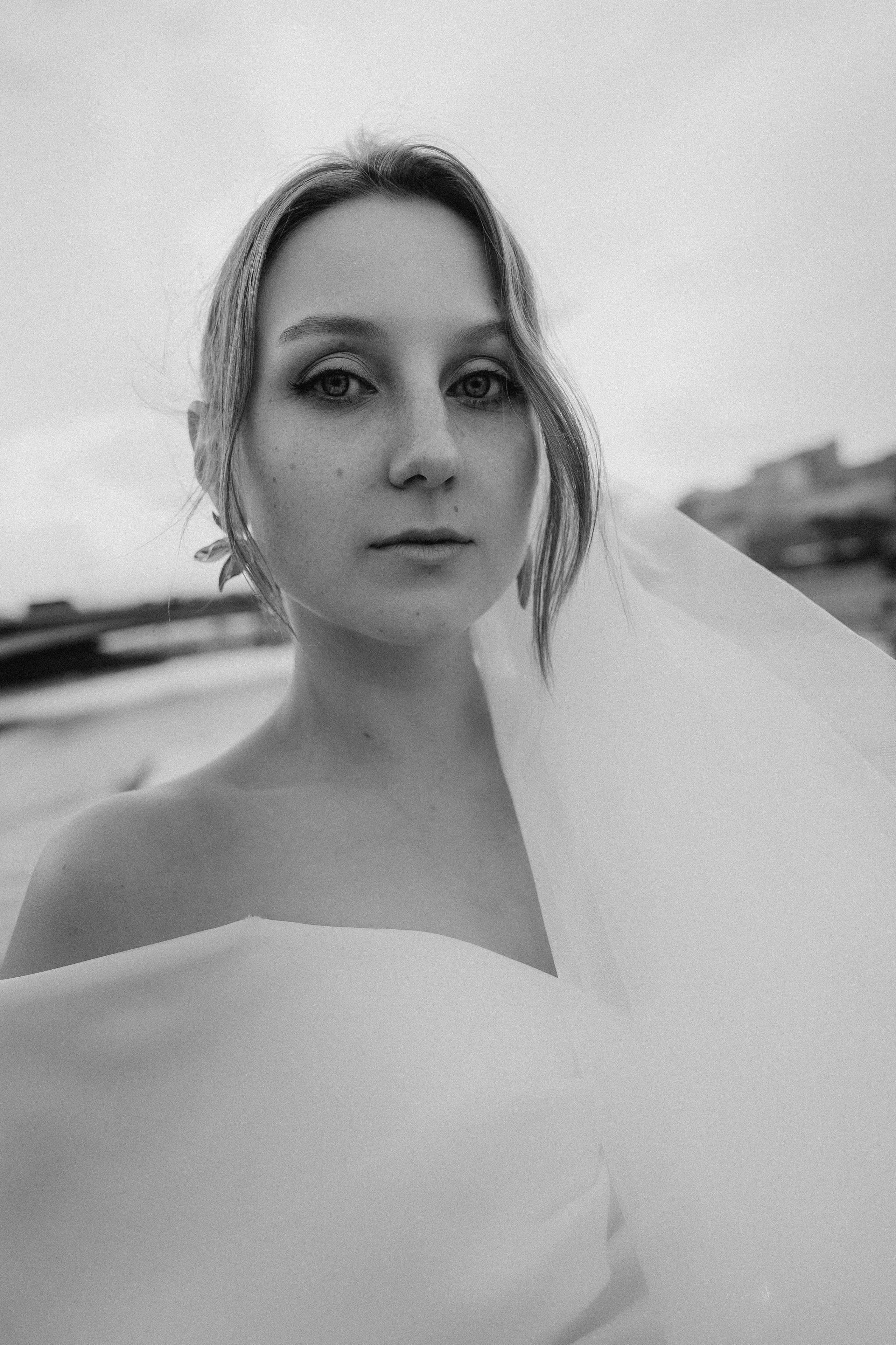 Утро невесты и свадебная фотосессия на теплоходе по Москве-реке