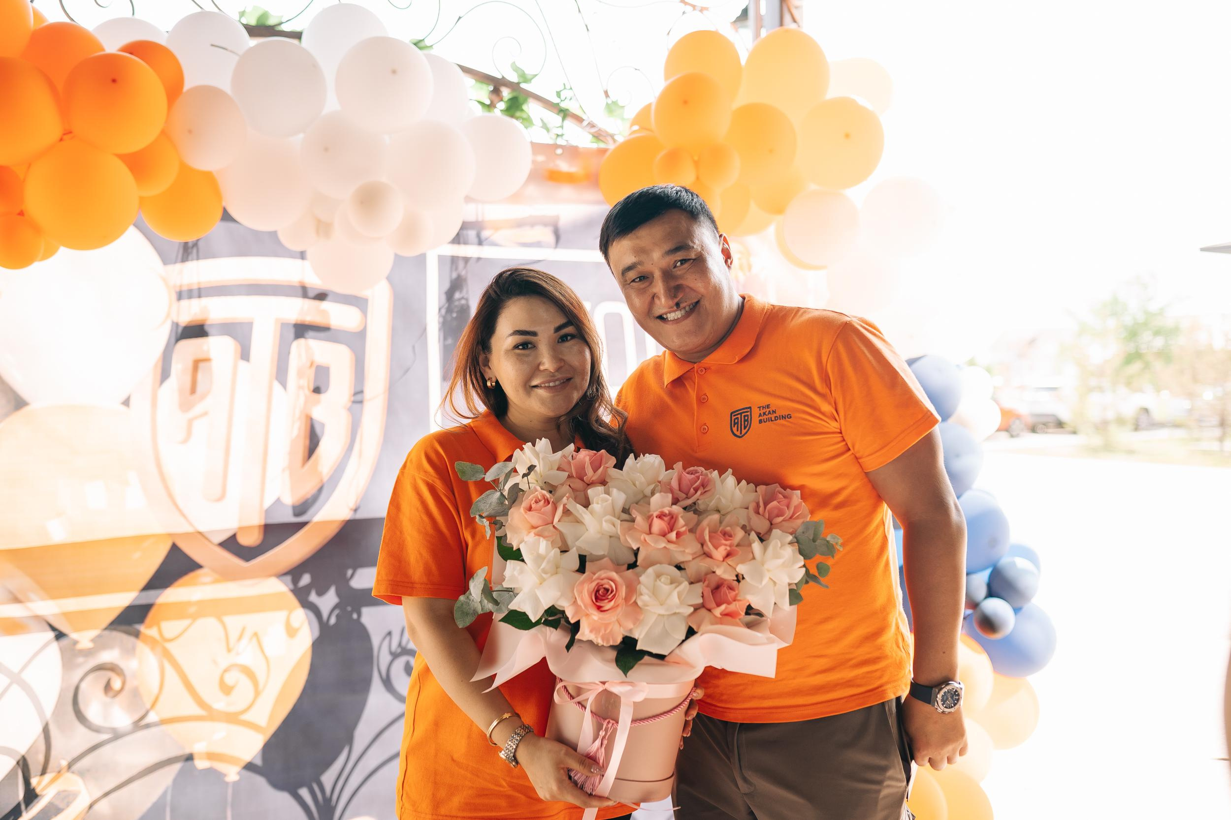 День рождения The Akan Building